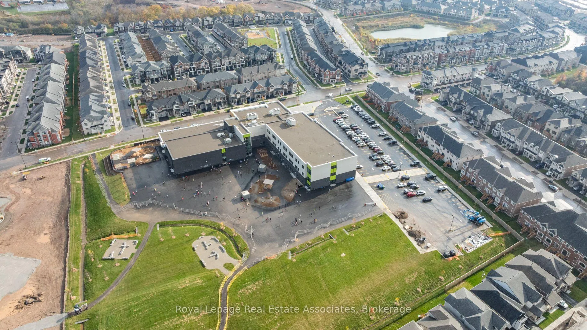 Photo 44 of 1249 Onyx Trail, Oakville, Joshua Meadows — HOMEH
