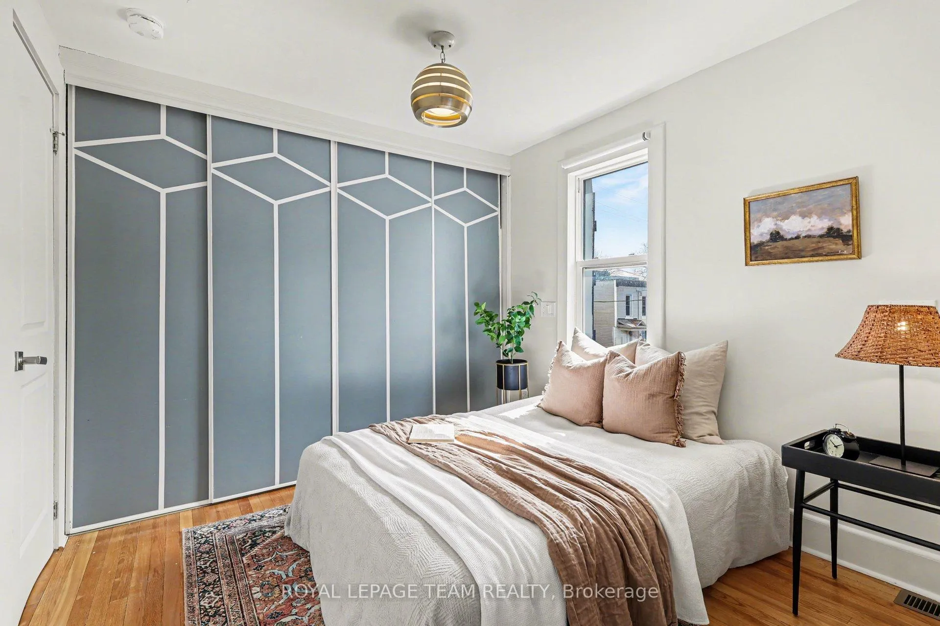 Photo 18 of 236 Emond Street, Ottawa, Vanier — HOMEH