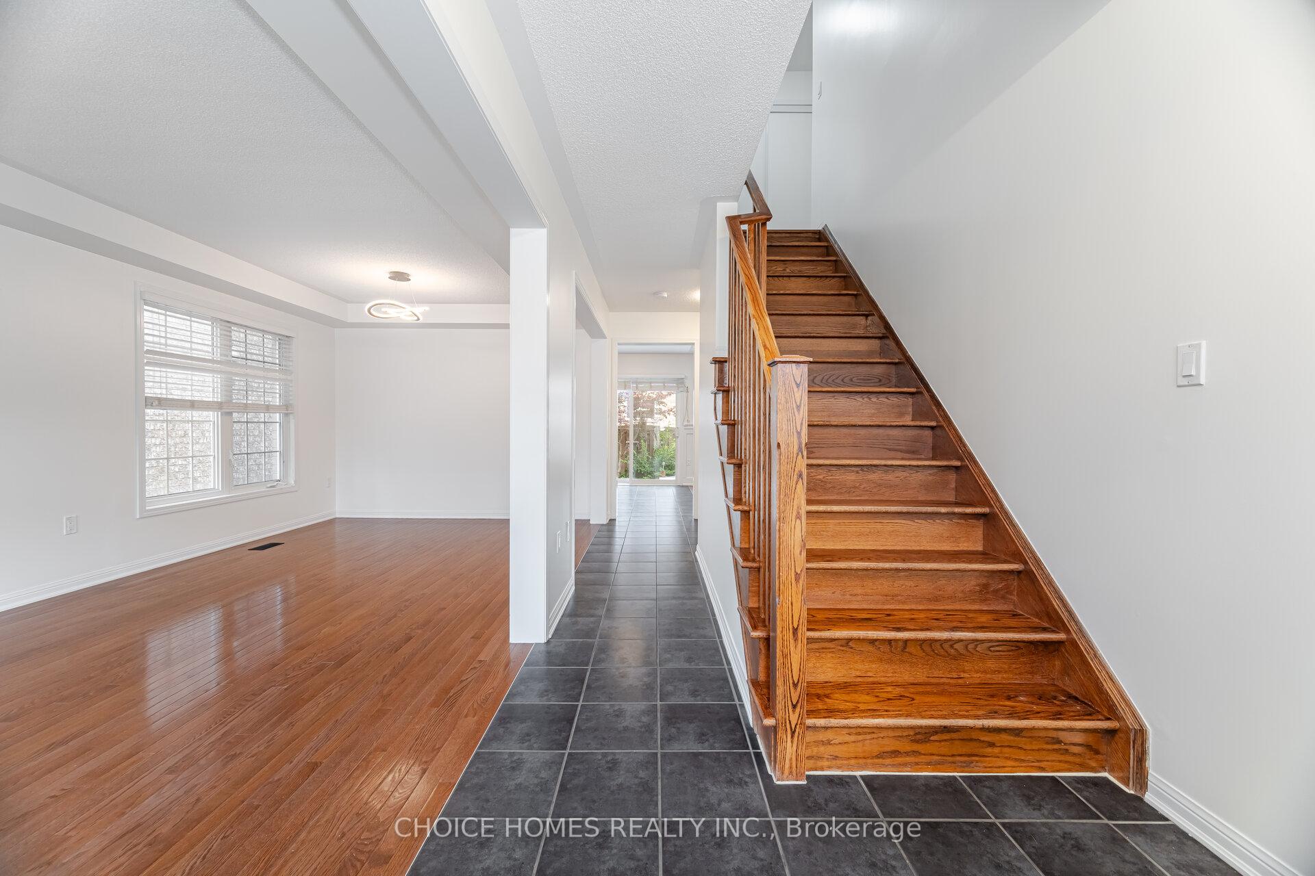 Photo 40 of 319 Mcdougall Crossing, Milton, Harrison — HOMEH