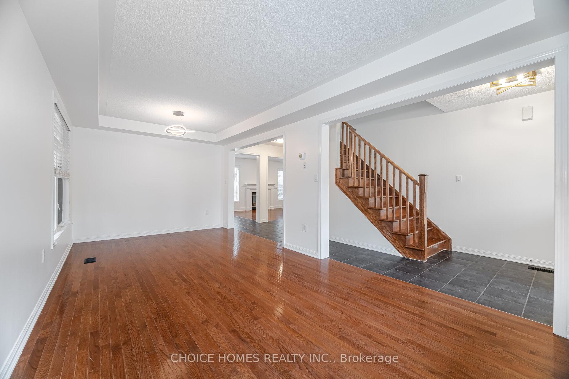 Photo 4 of 319 Mcdougall Crossing, Milton, Harrison — HOMEH