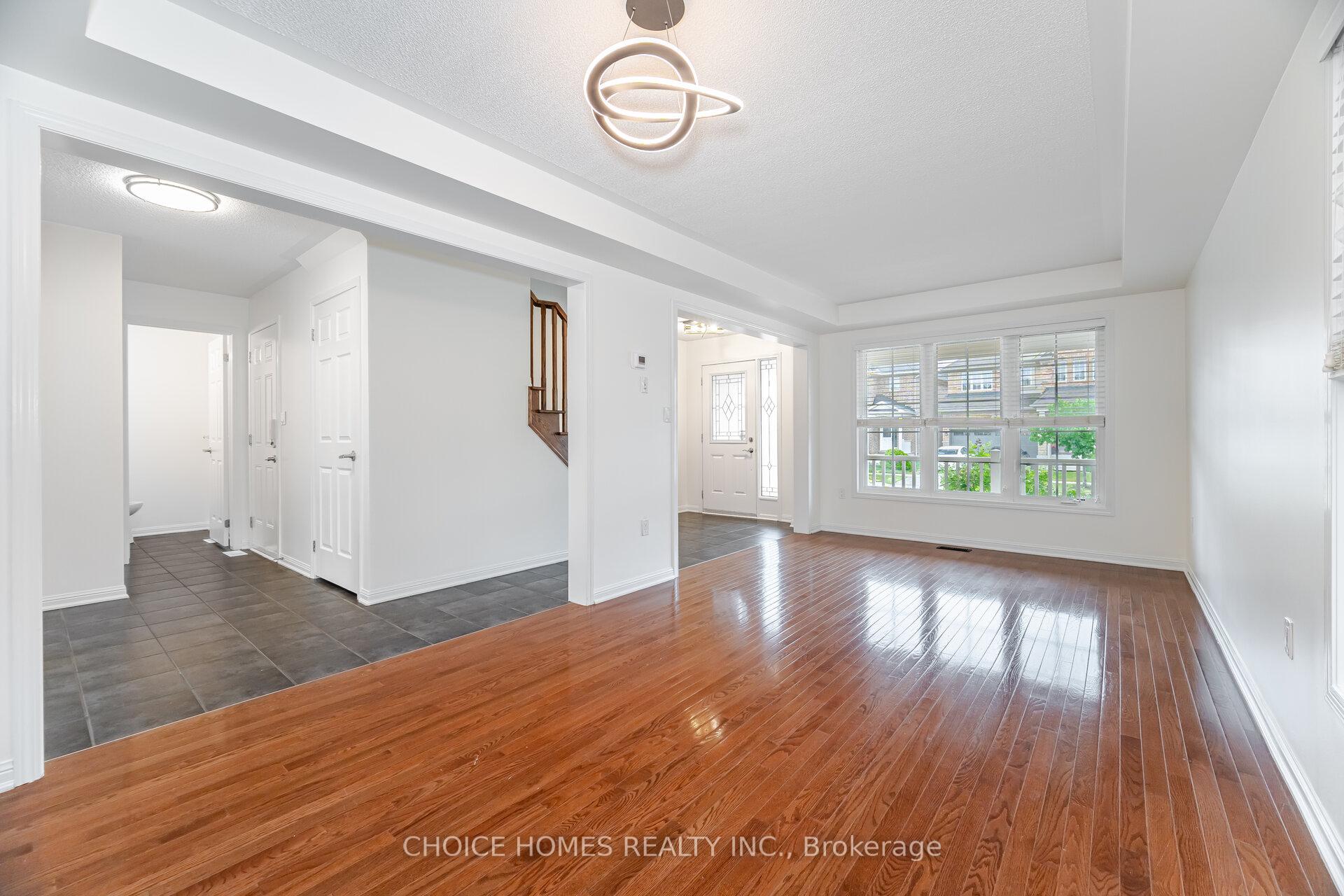 Photo 6 of 319 Mcdougall Crossing, Milton, Harrison — HOMEH