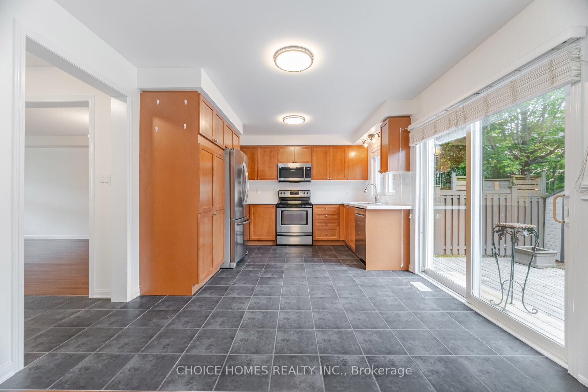 Photo 2 of 319 Mcdougall Crossing, Milton, Harrison — HOMEH