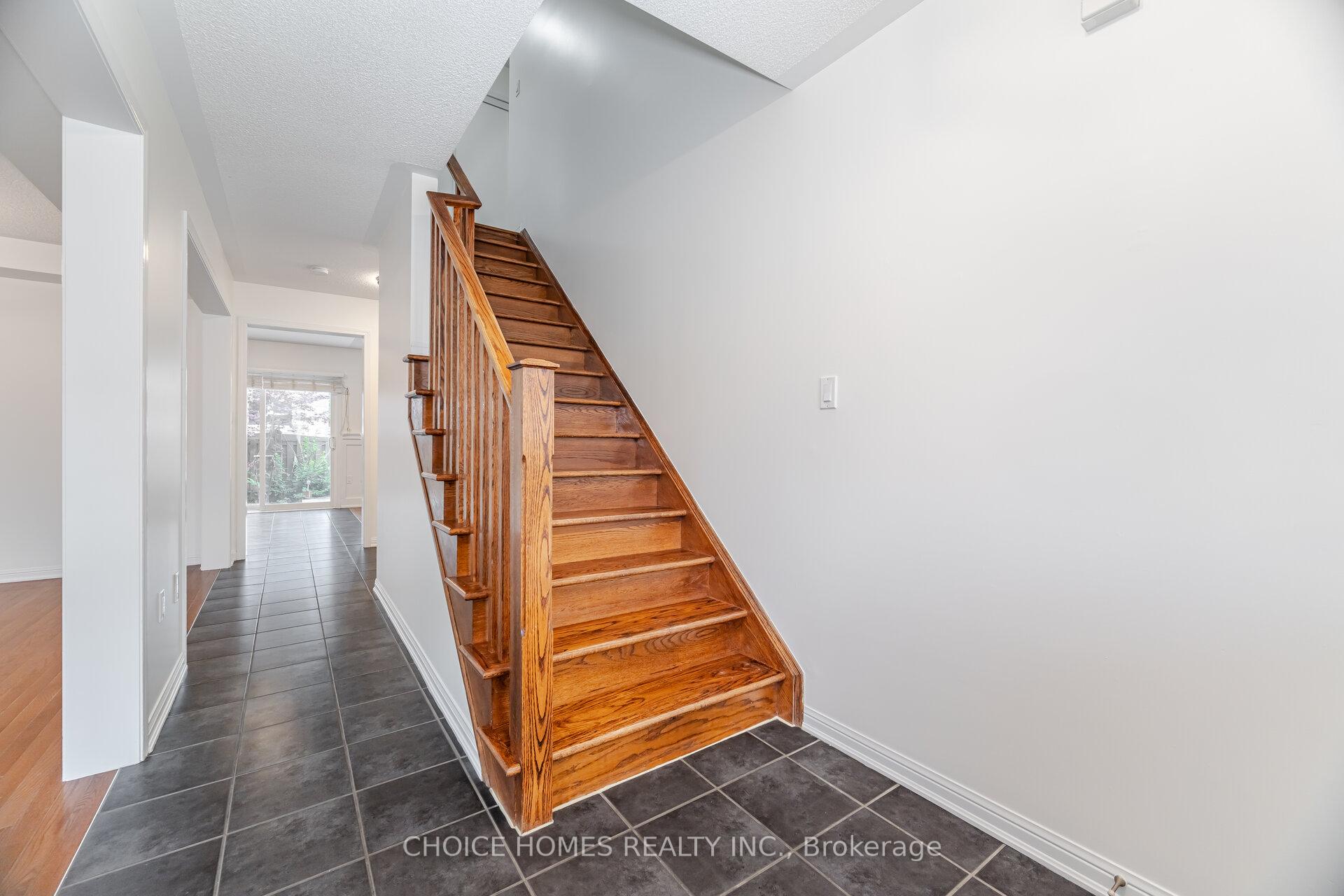 Photo 43 of 319 Mcdougall Crossing, Milton, Harrison — HOMEH