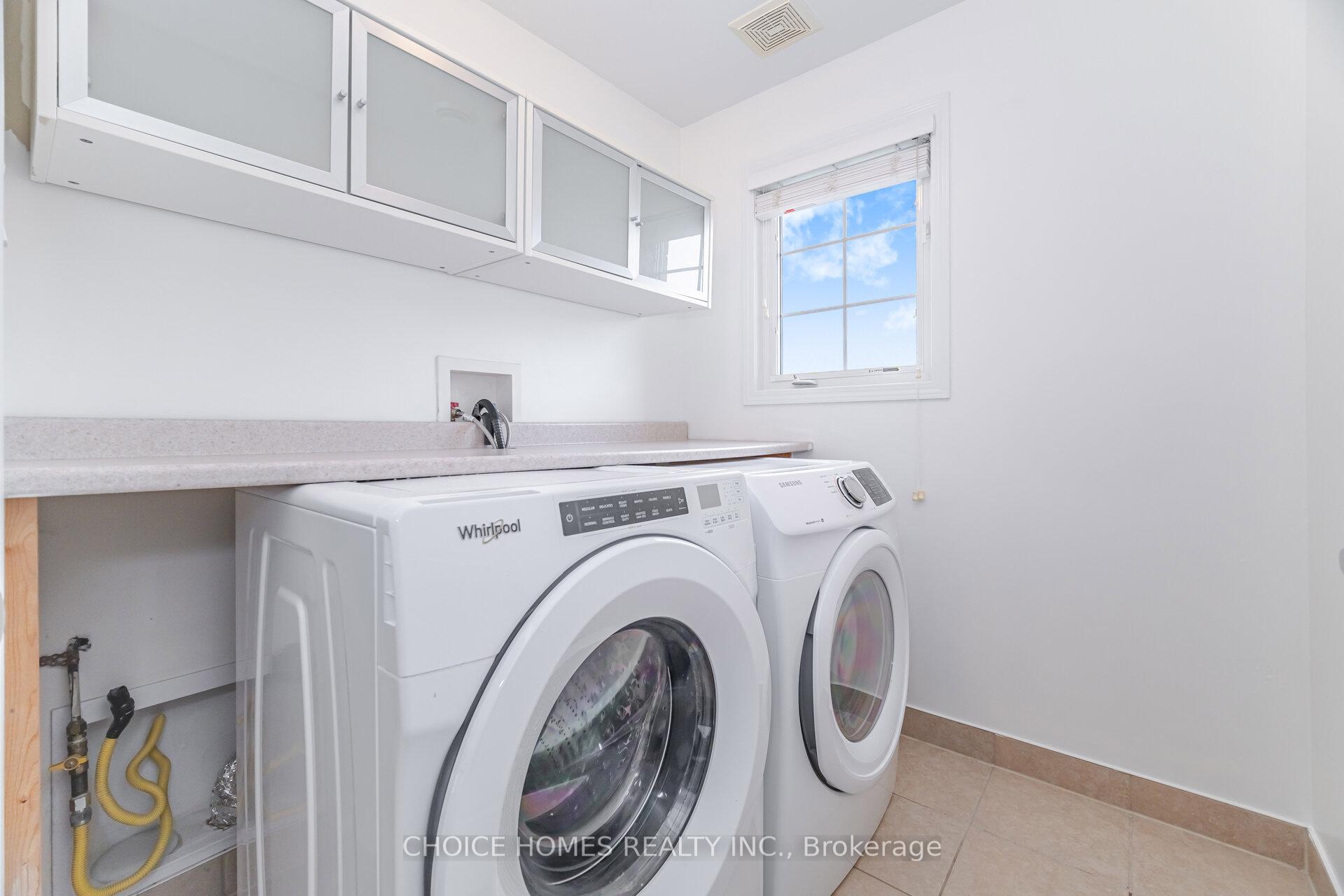 Photo 16 of 319 Mcdougall Crossing, Milton, Harrison — HOMEH