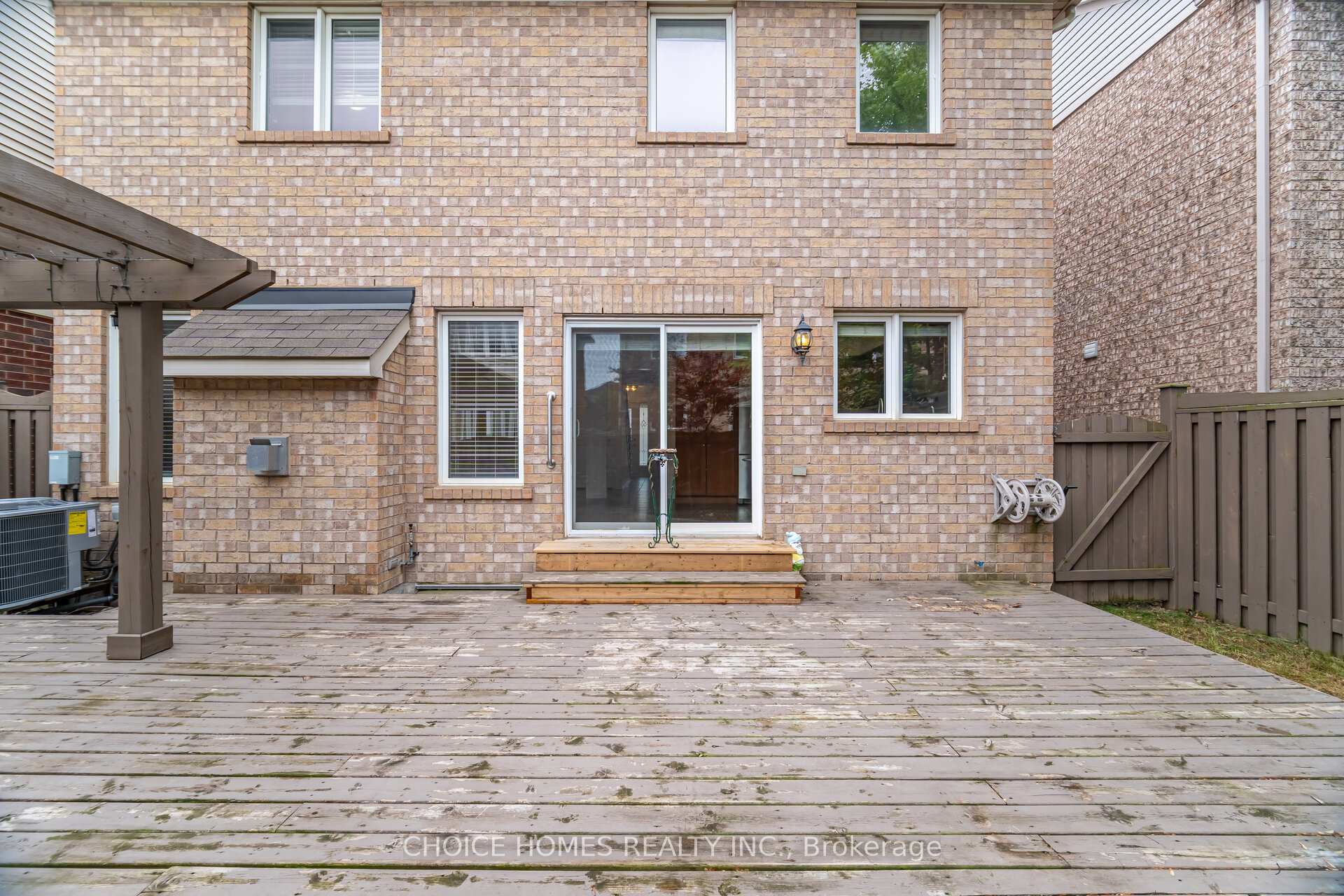 Photo 37 of 319 Mcdougall Crossing, Milton, Harrison — HOMEH