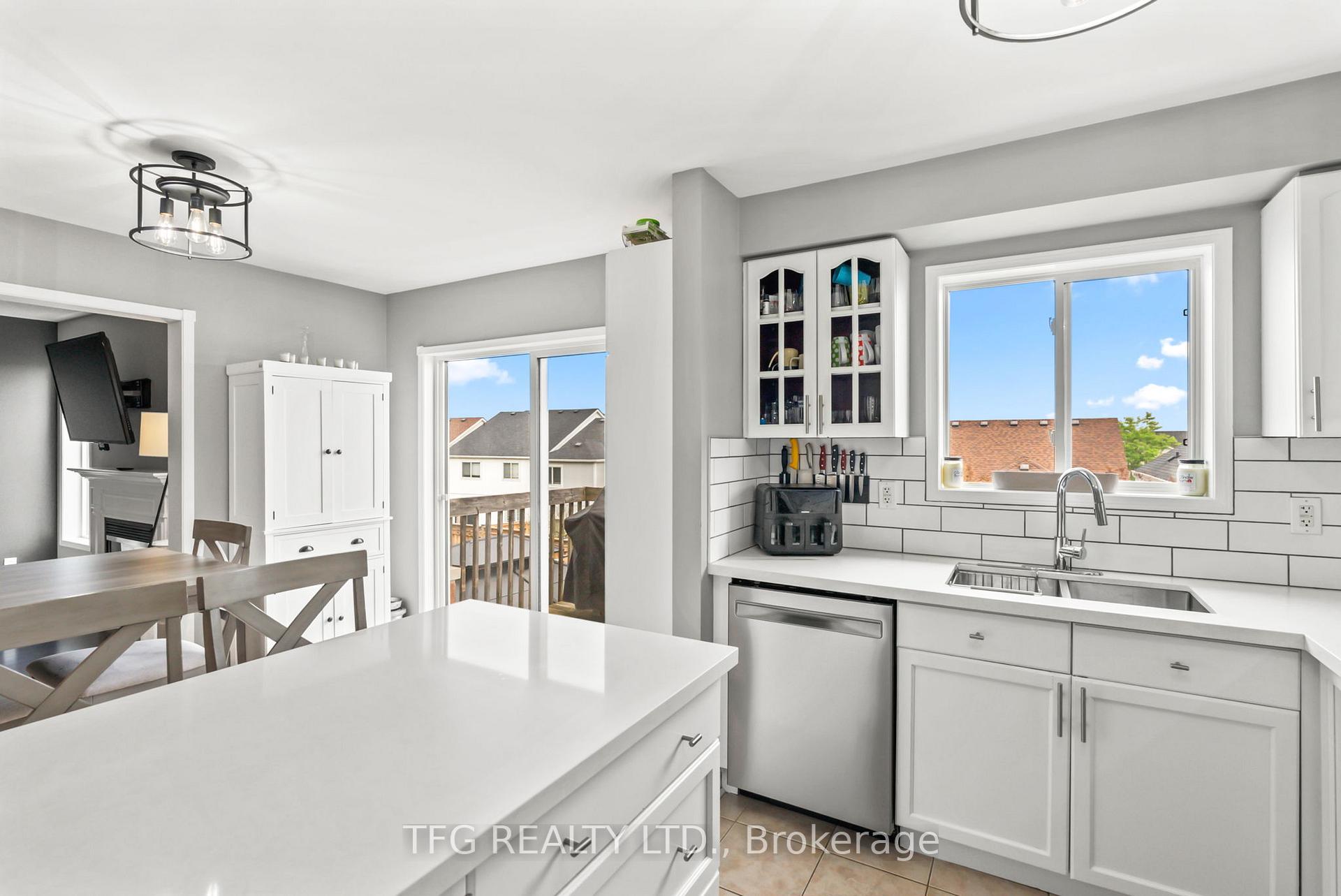 Photo 10 of 1187 Ashgrove Crescent, Oshawa, Pinecrest — HOMEH