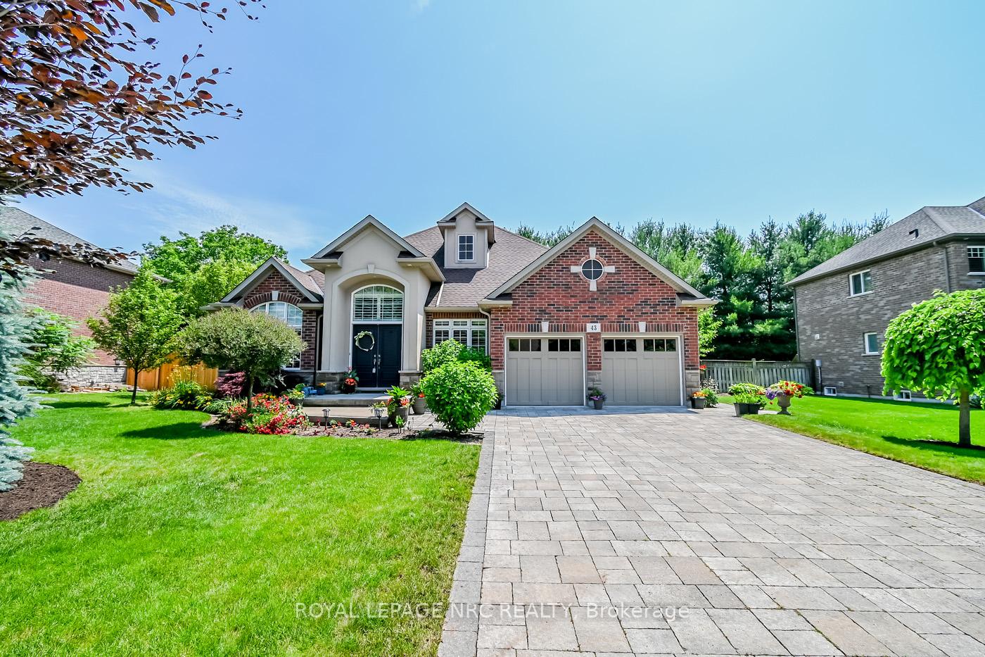 Photo 2 of 43 Cherry Ridge Boulevard, Pelham, Fenwick — HOMEH