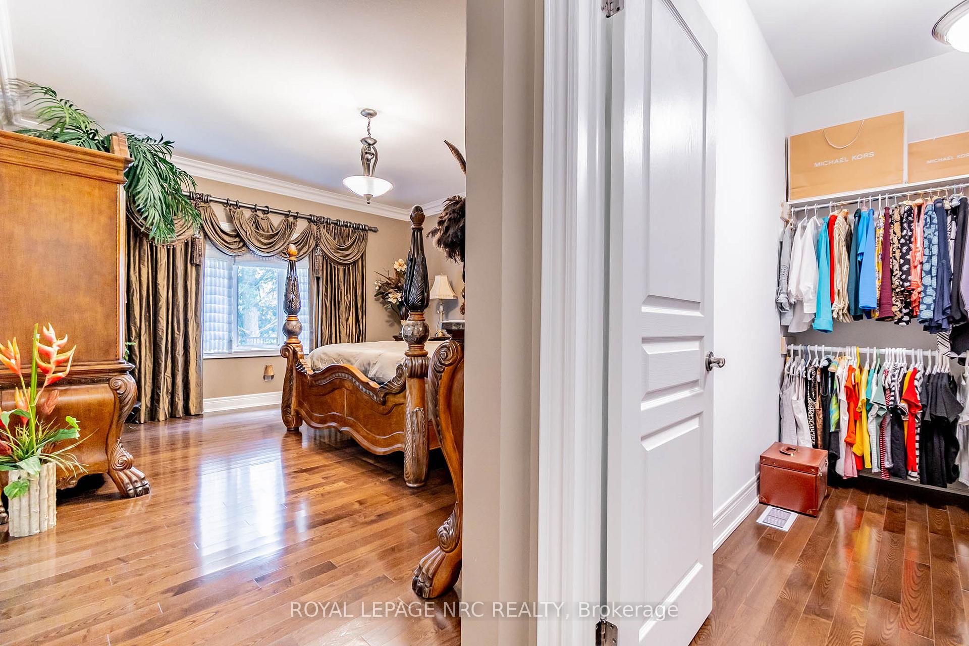 Photo 24 of 43 Cherry Ridge Boulevard, Pelham, Fenwick — HOMEH