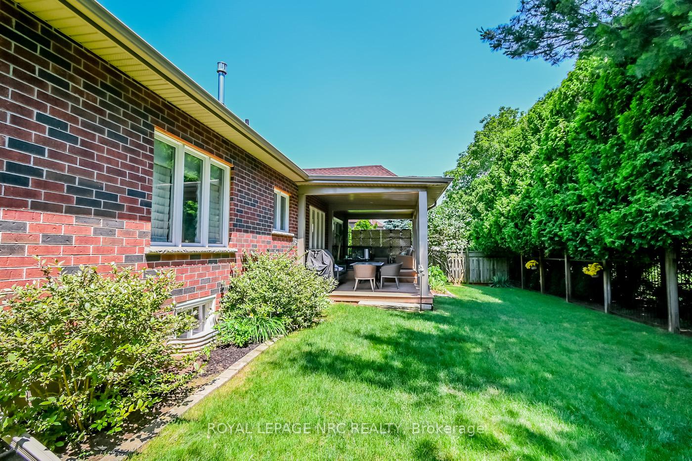 Photo 33 of 43 Cherry Ridge Boulevard, Pelham, Fenwick — HOMEH