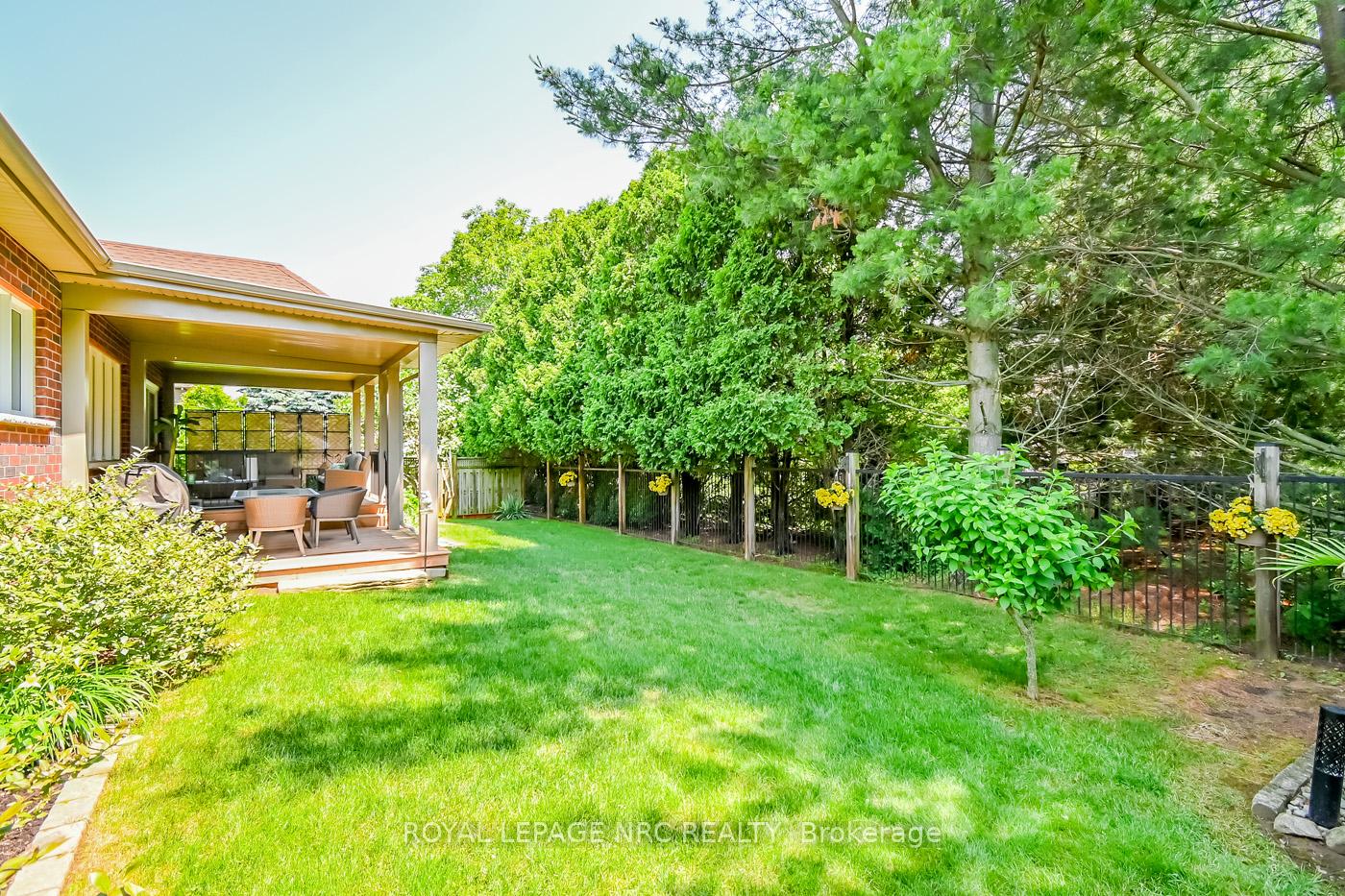 Photo 34 of 43 Cherry Ridge Boulevard, Pelham, Fenwick — HOMEH