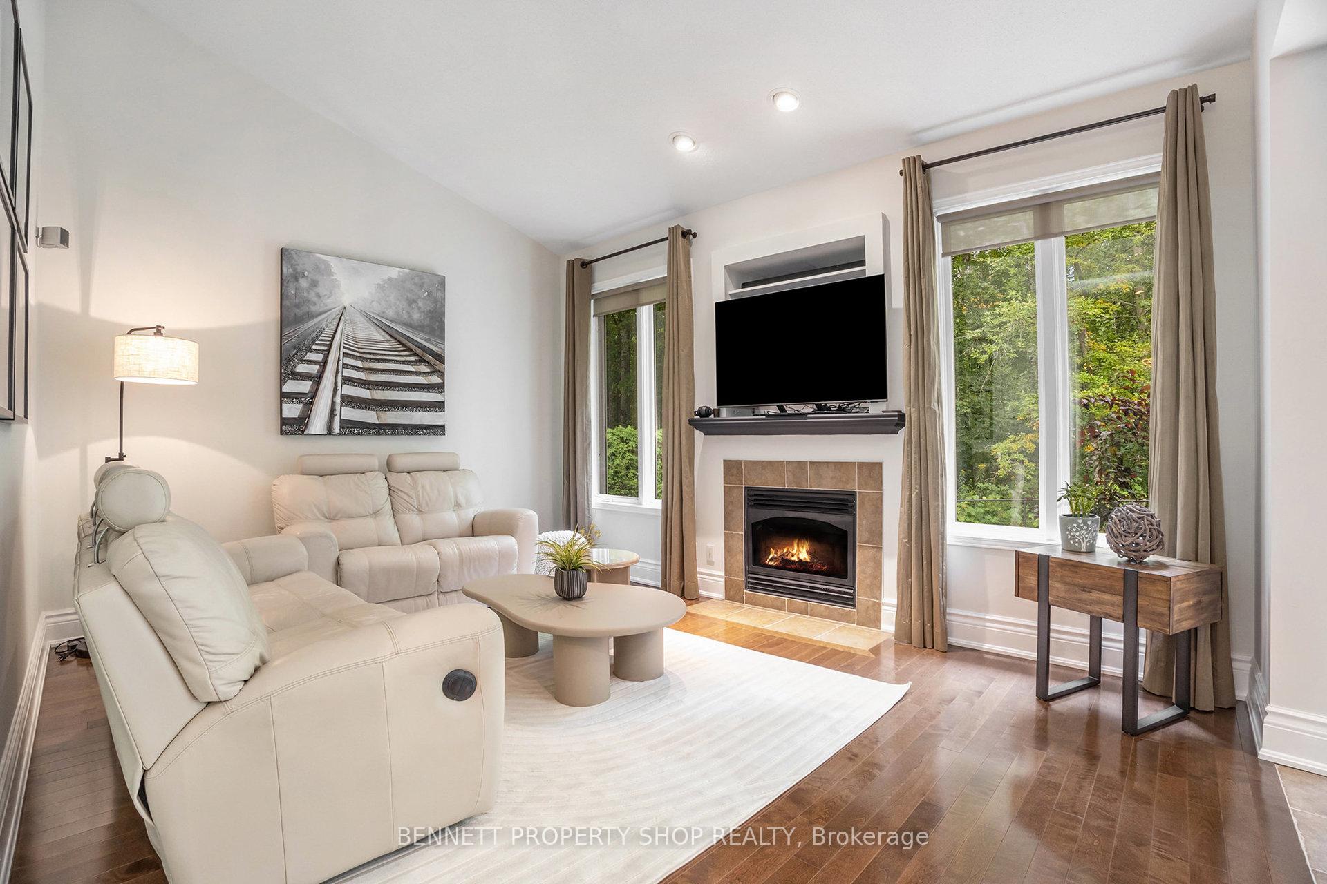 Photo 5 of 5885 Gladewoods Place, Ottawa, Chapel Hill South - Orleans Village — HOMEH