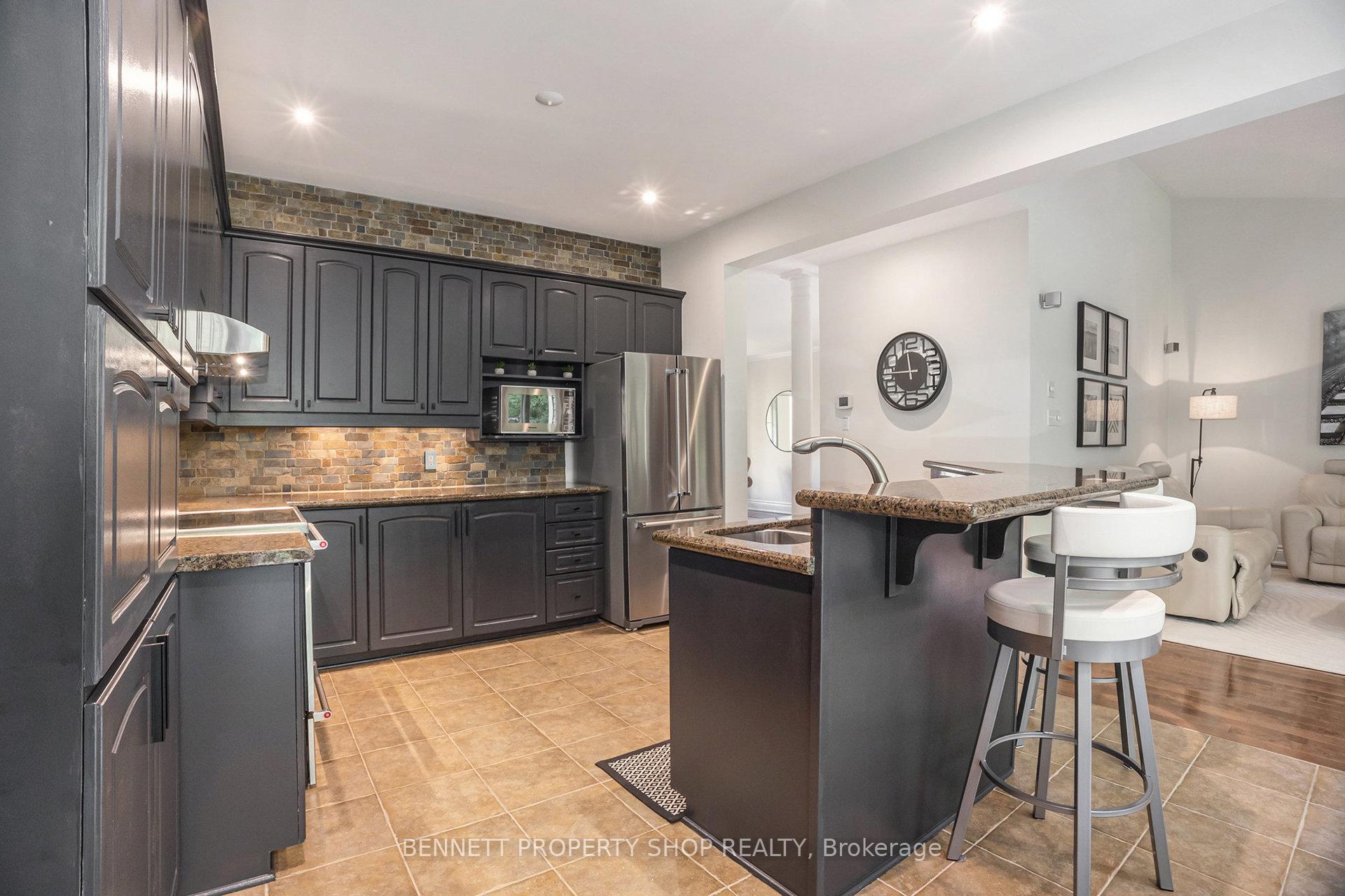 Photo 9 of 5885 Gladewoods Place, Ottawa, Chapel Hill South - Orleans Village — HOMEH