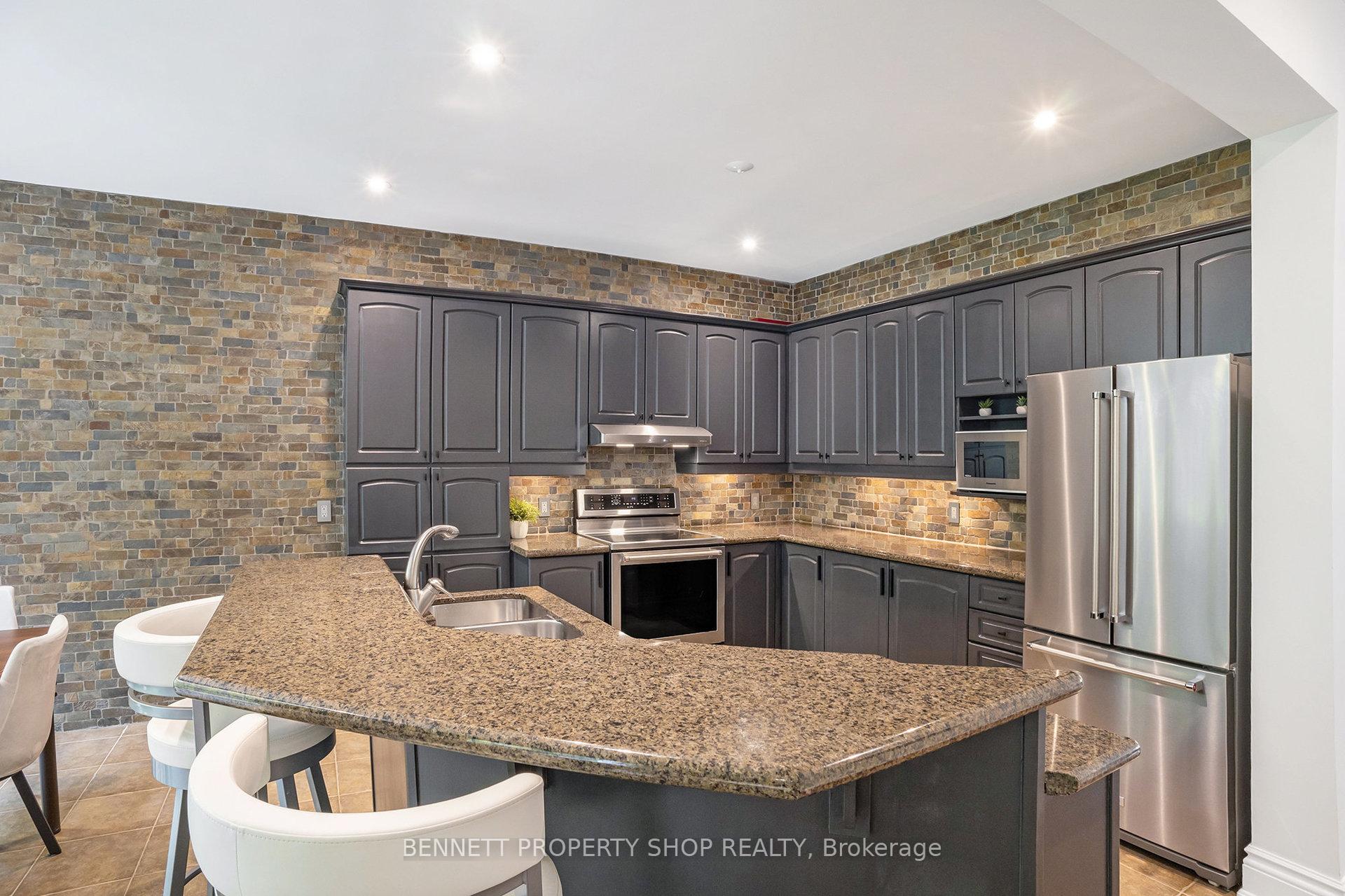 Photo 10 of 5885 Gladewoods Place, Ottawa, Chapel Hill South - Orleans Village — HOMEH