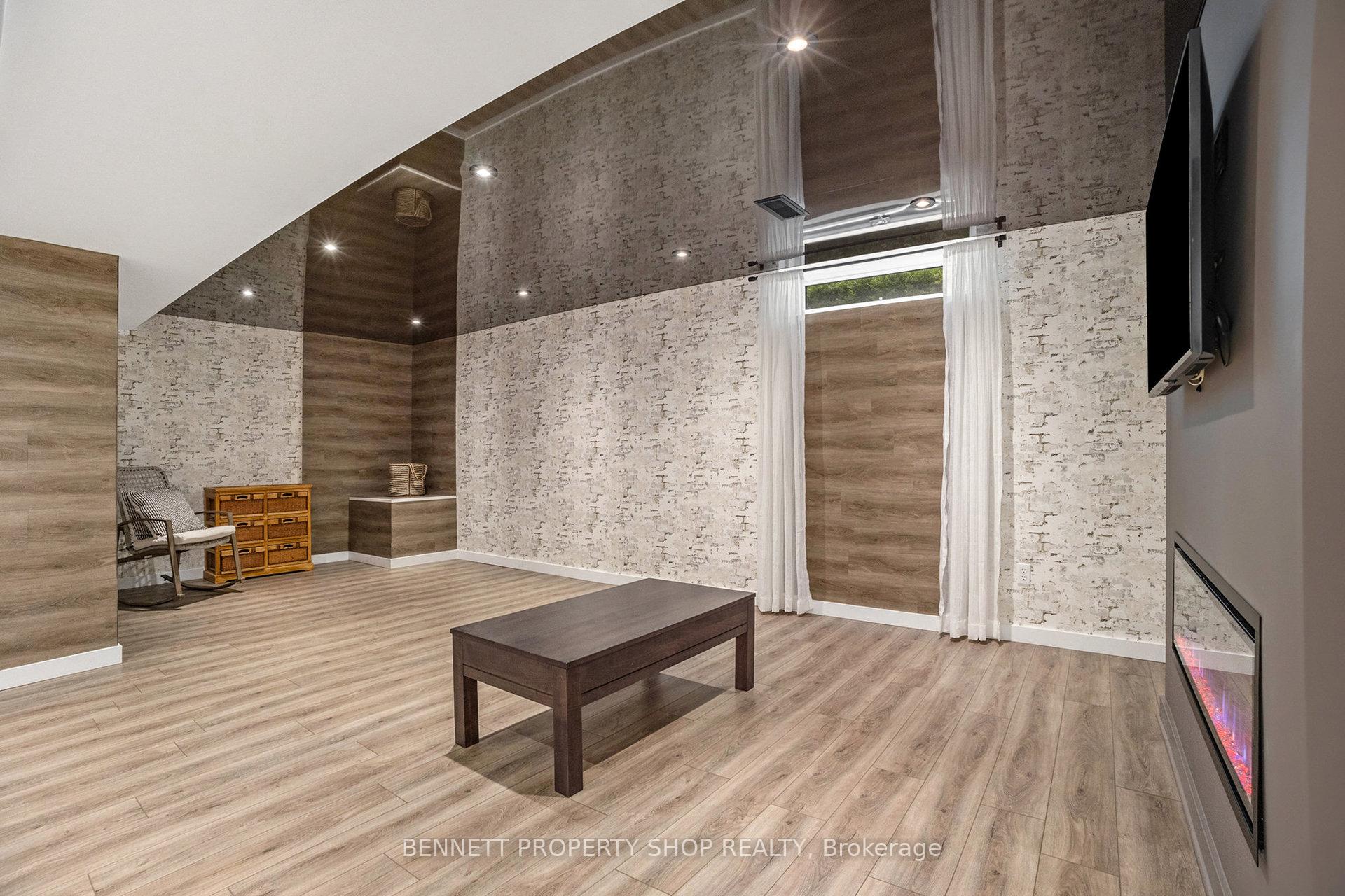 Photo 22 of 5885 Gladewoods Place, Ottawa, Chapel Hill South - Orleans Village — HOMEH