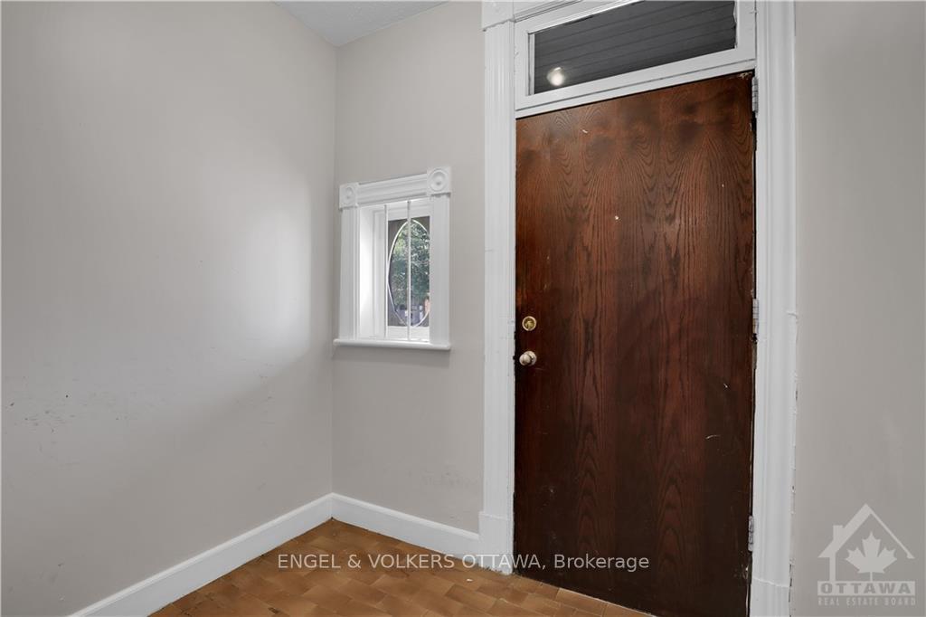 Photo 4 of Unit 1, 499 Bronson Avenue, Ottawa, Ottawa Centre — HOMEH