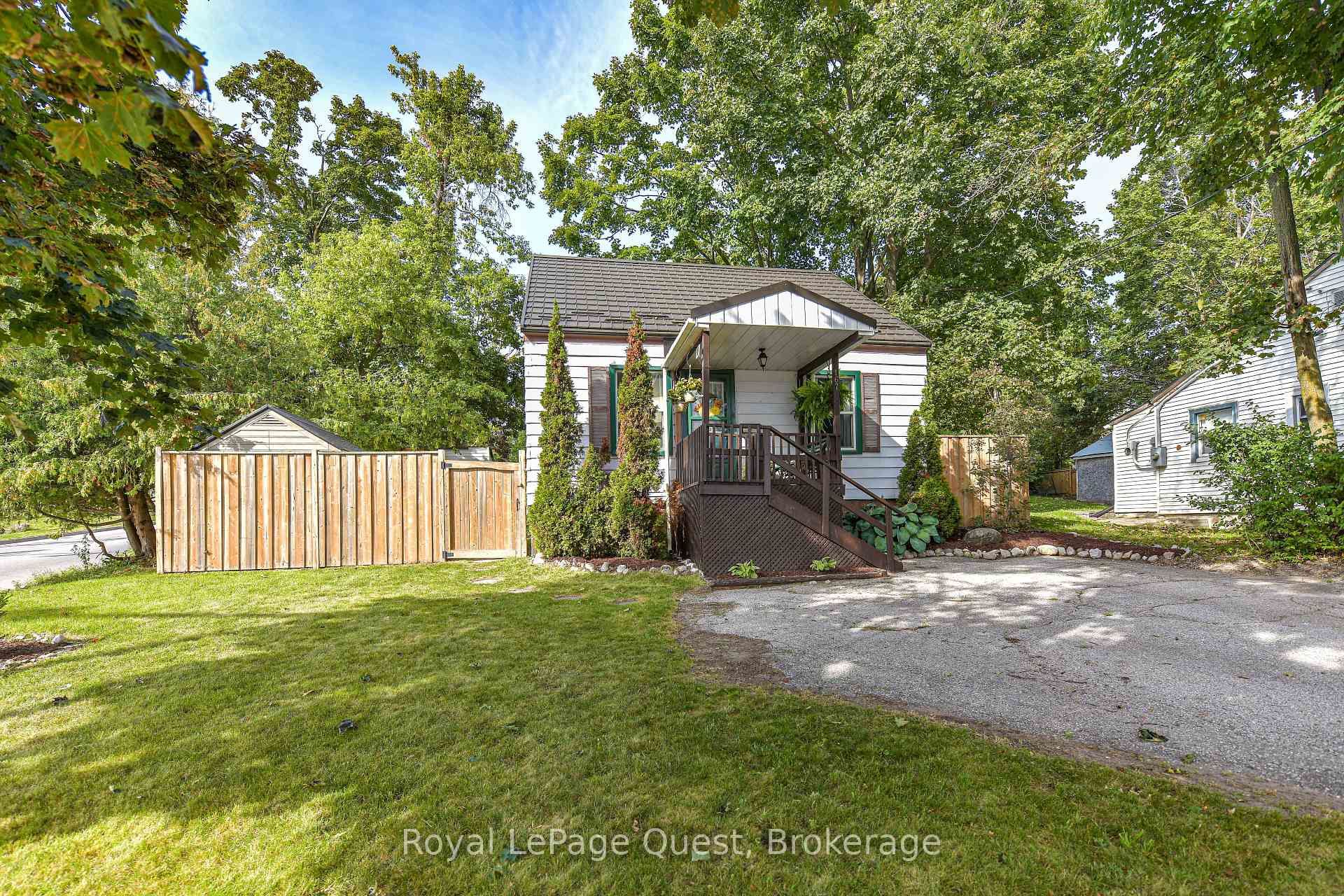 Photo 5 of 167 Memorial Avenue, Orillia — HOMEH