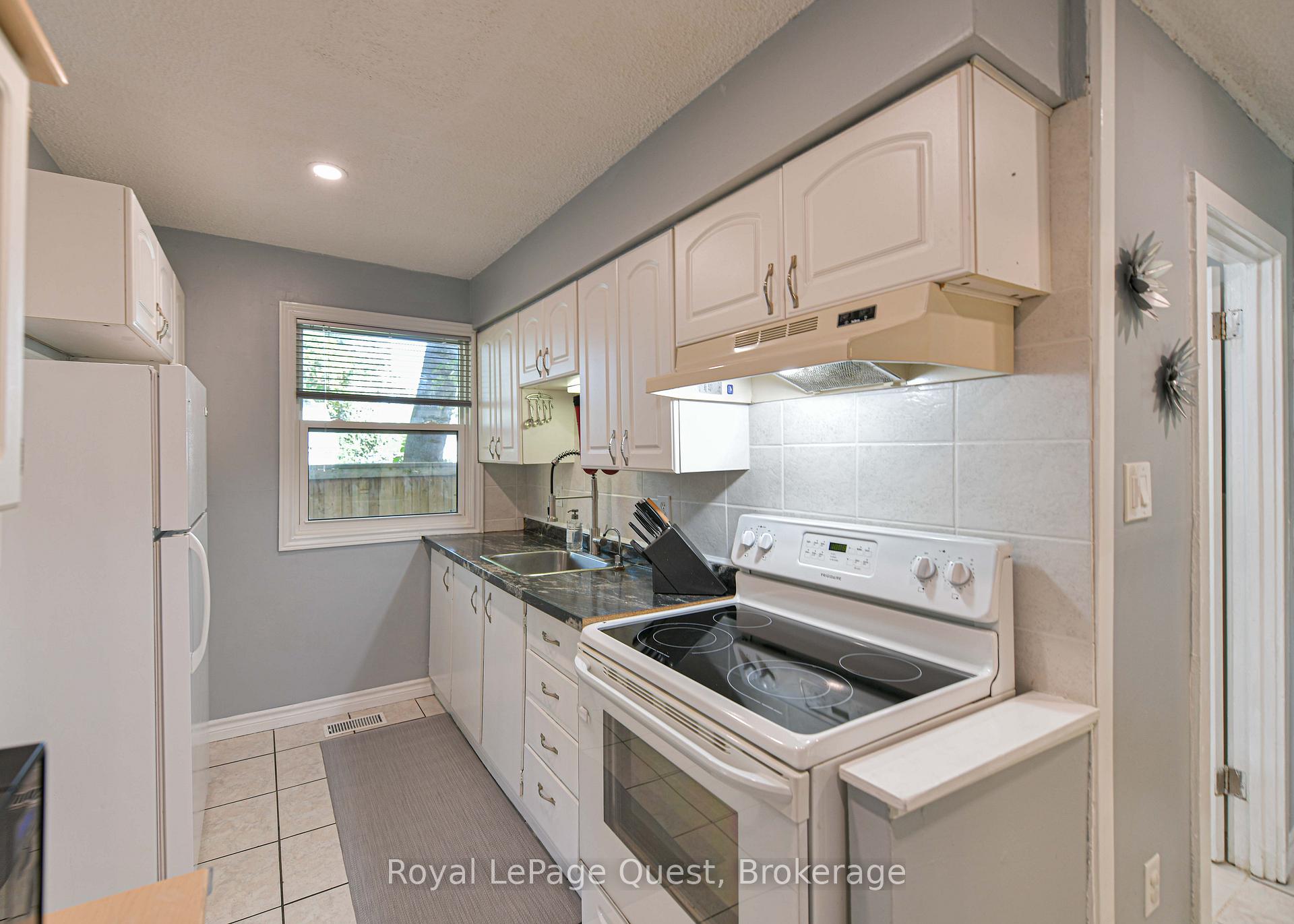 Photo 18 of 167 Memorial Avenue, Orillia — HOMEH