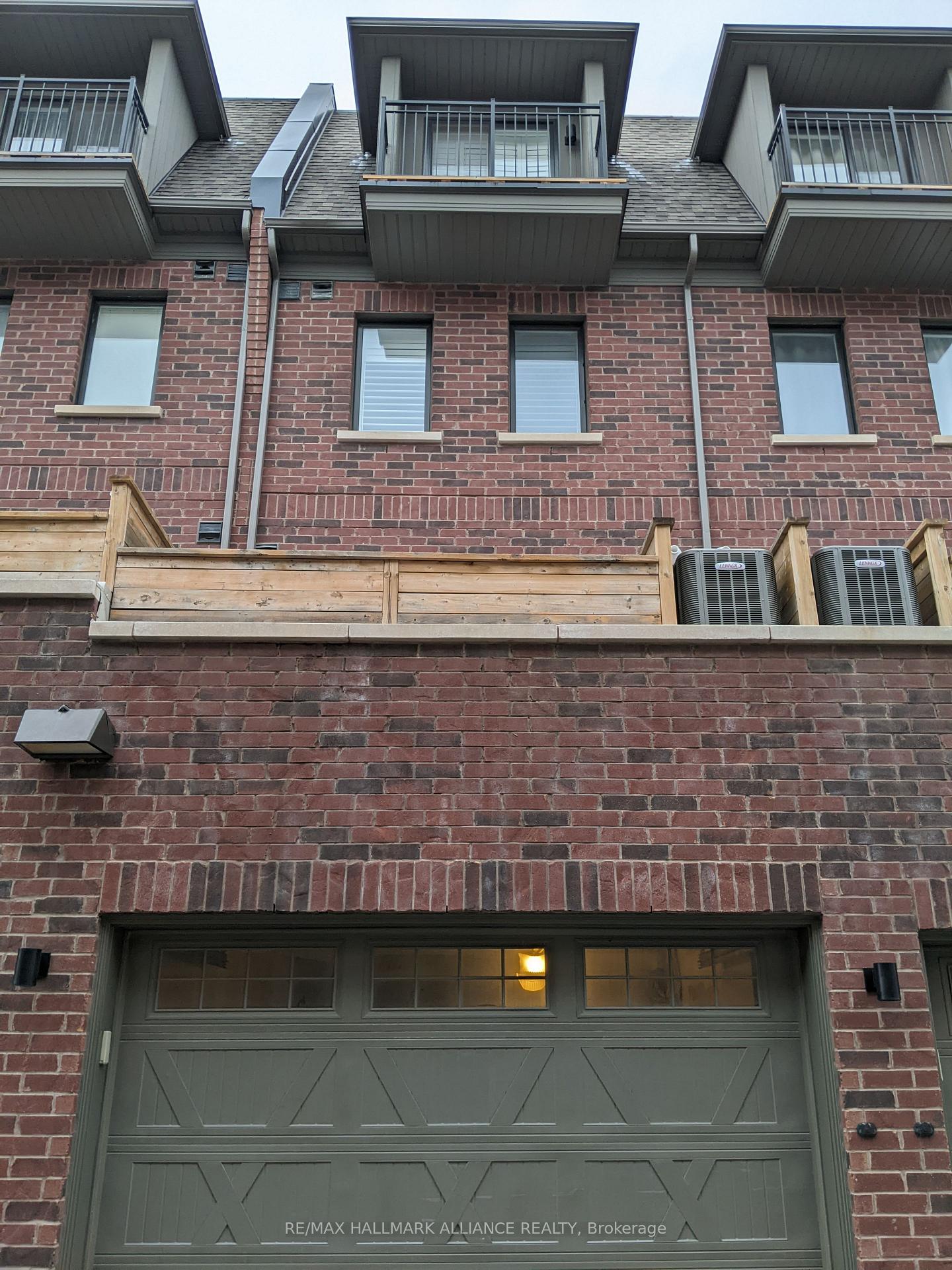 Photo 2 of Unit 27, 2184 Trafalgar Road, Oakville, River Oaks — HOMEH