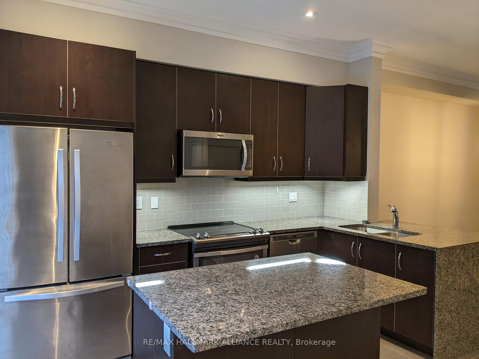 Photo 3 of Unit 27, 2184 Trafalgar Road, Oakville, River Oaks — HOMEH