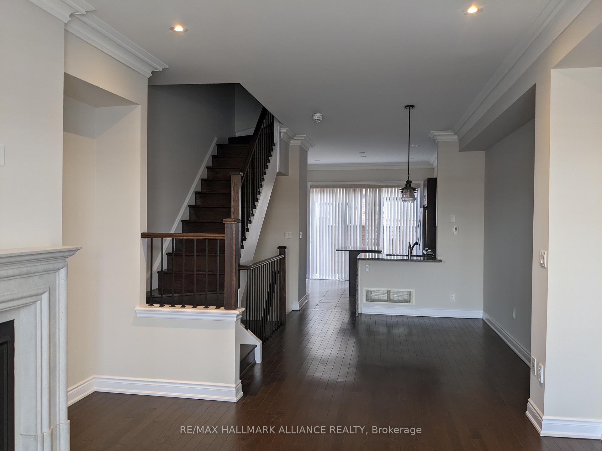 Photo 9 of Unit 27, 2184 Trafalgar Road, Oakville, River Oaks — HOMEH