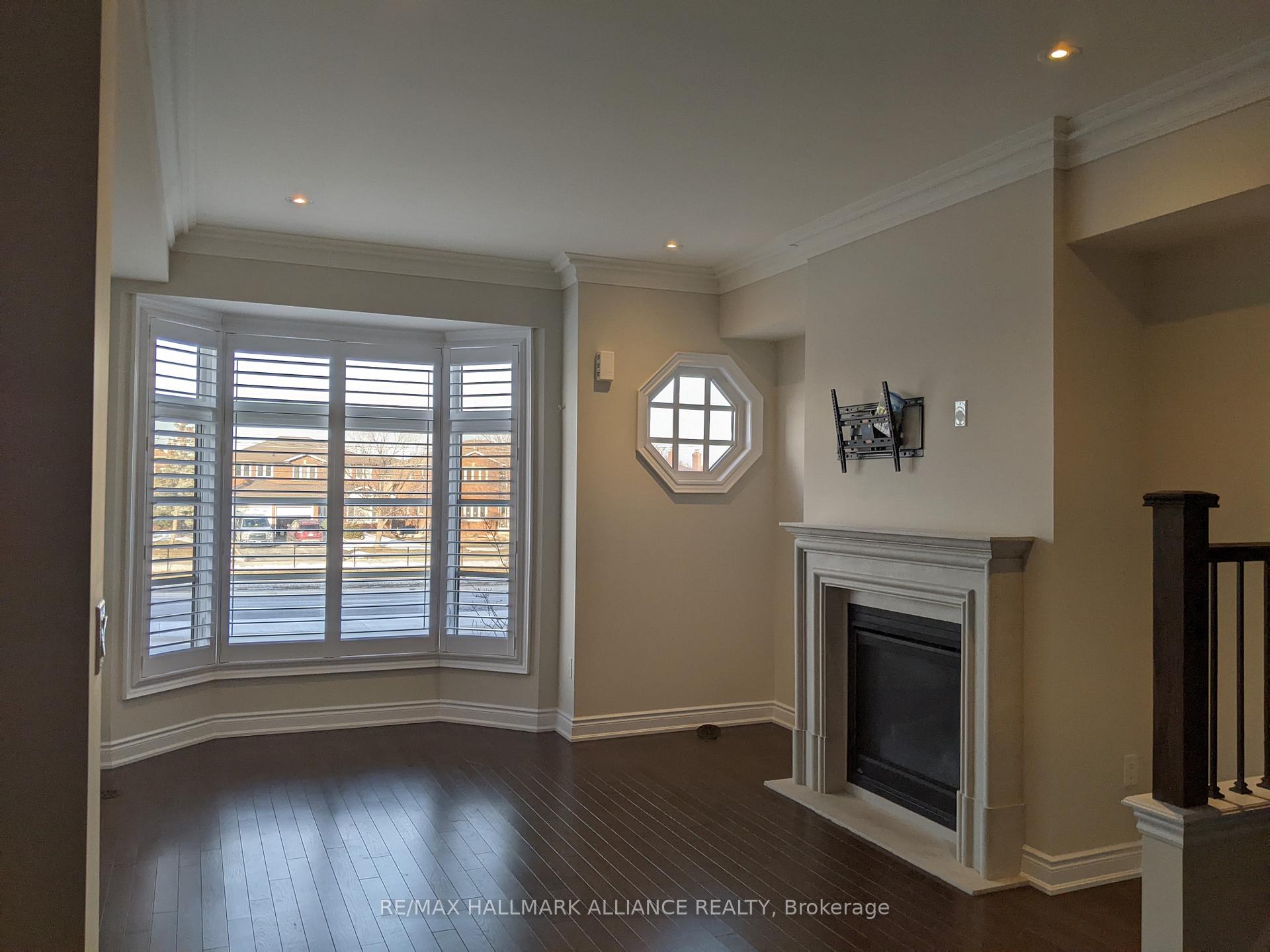 Photo 11 of Unit 27, 2184 Trafalgar Road, Oakville, River Oaks — HOMEH