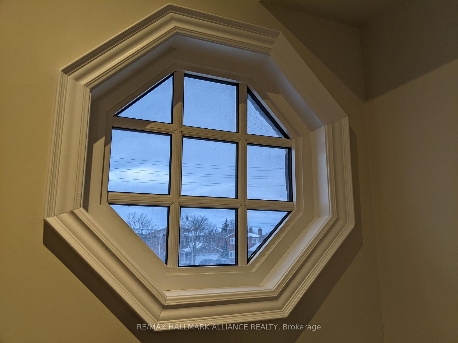 Photo 12 of Unit 27, 2184 Trafalgar Road, Oakville, River Oaks — HOMEH