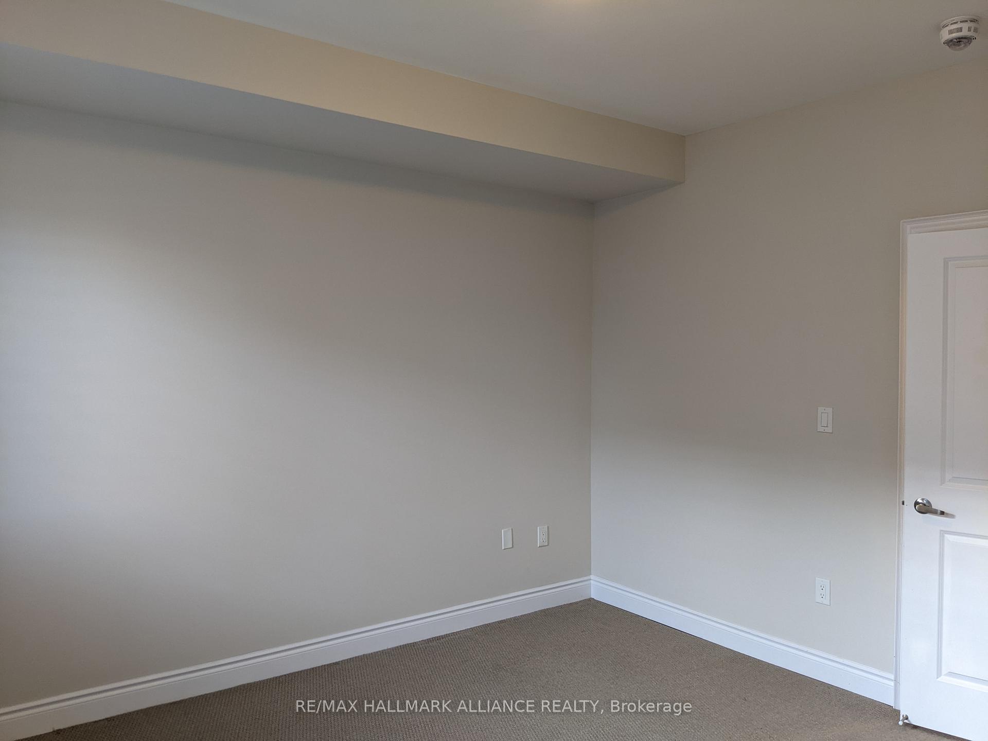 Photo 17 of Unit 27, 2184 Trafalgar Road, Oakville, River Oaks — HOMEH