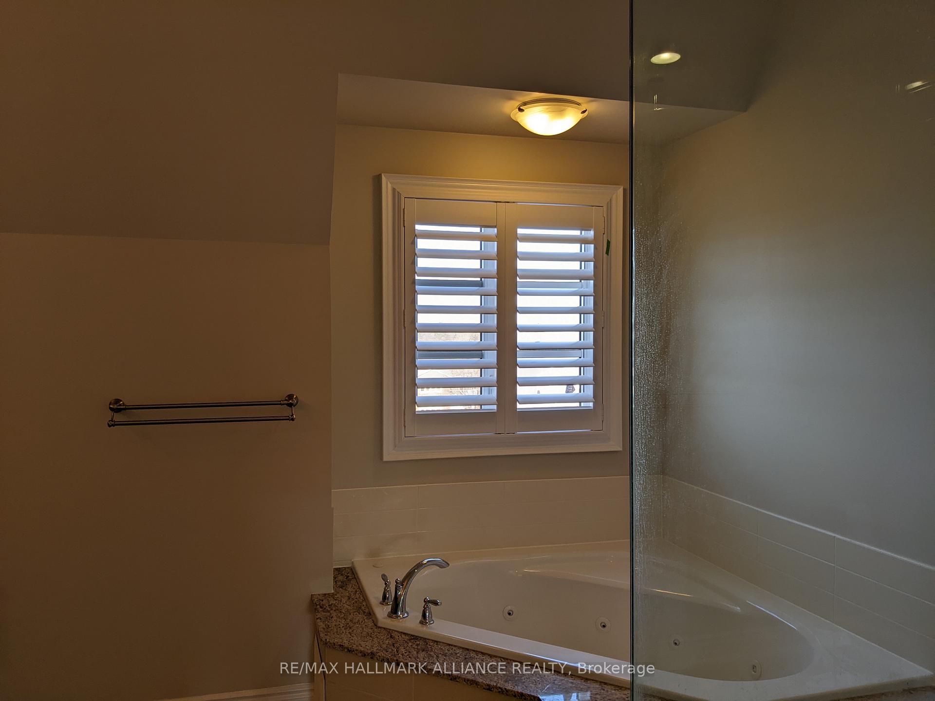 Photo 33 of Unit 27, 2184 Trafalgar Road, Oakville, River Oaks — HOMEH