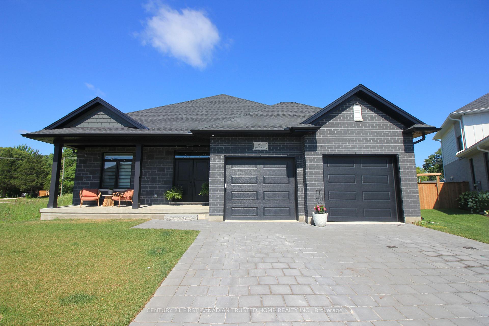 Front of 27 Spruce Crescent