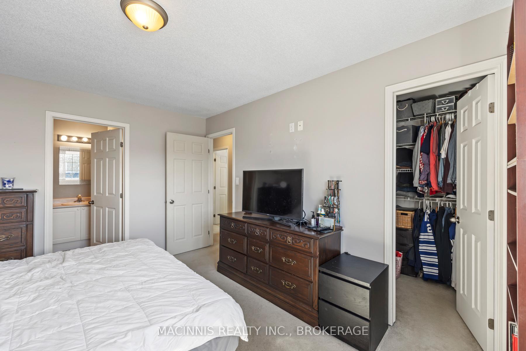 Photo 14 of 1018 Rainbow Crescent, Kingston, Kingston East (Incl Barret Crt) — HOMEH