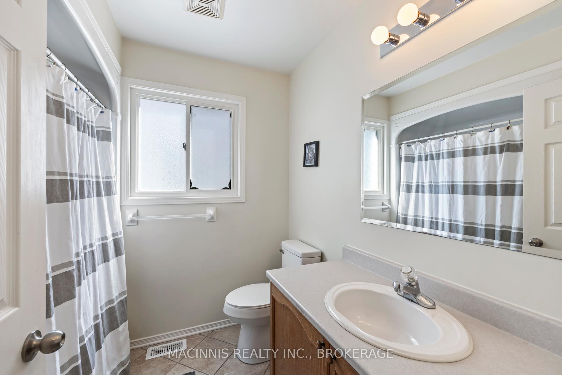 Photo 18 of 1018 Rainbow Crescent, Kingston, Kingston East (Incl Barret Crt) — HOMEH