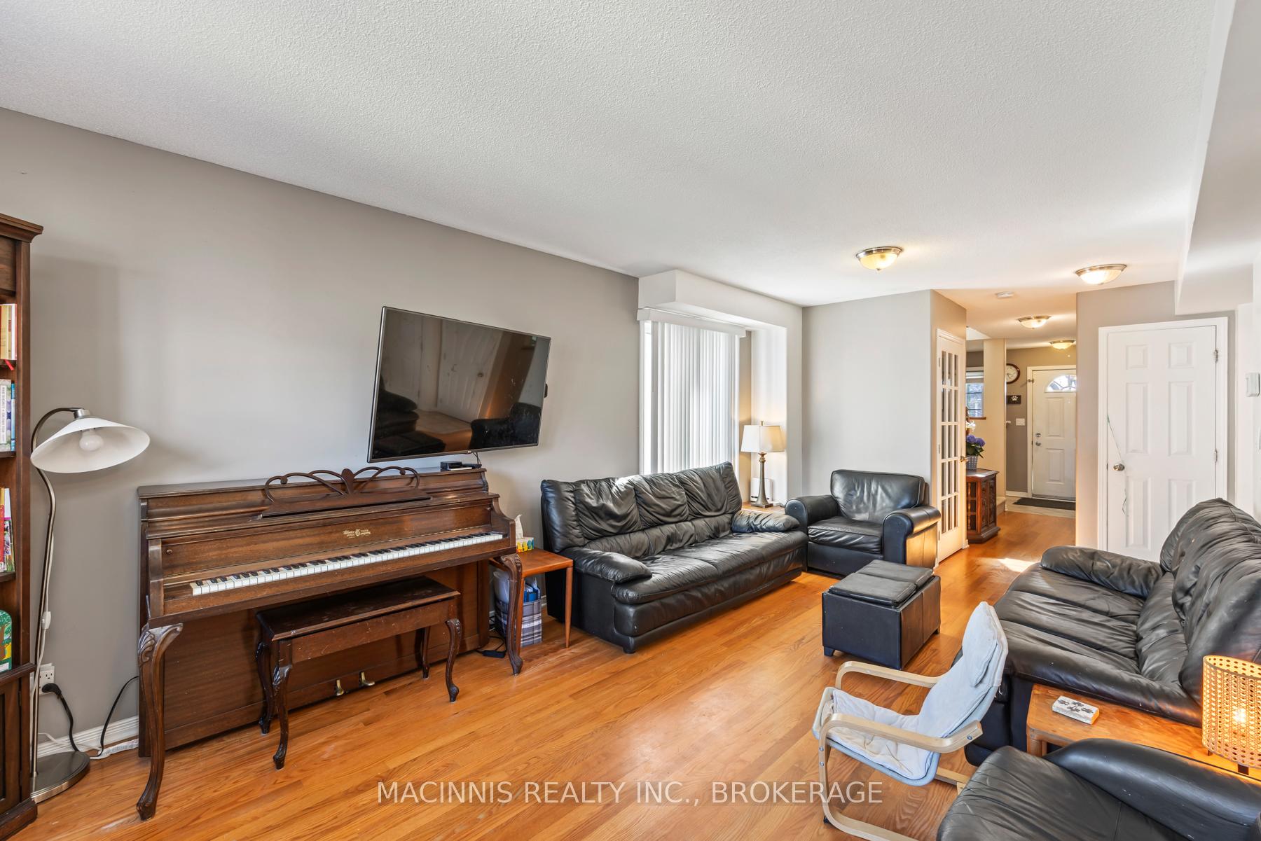 Photo 20 of 1018 Rainbow Crescent, Kingston, Kingston East (Incl Barret Crt) — HOMEH