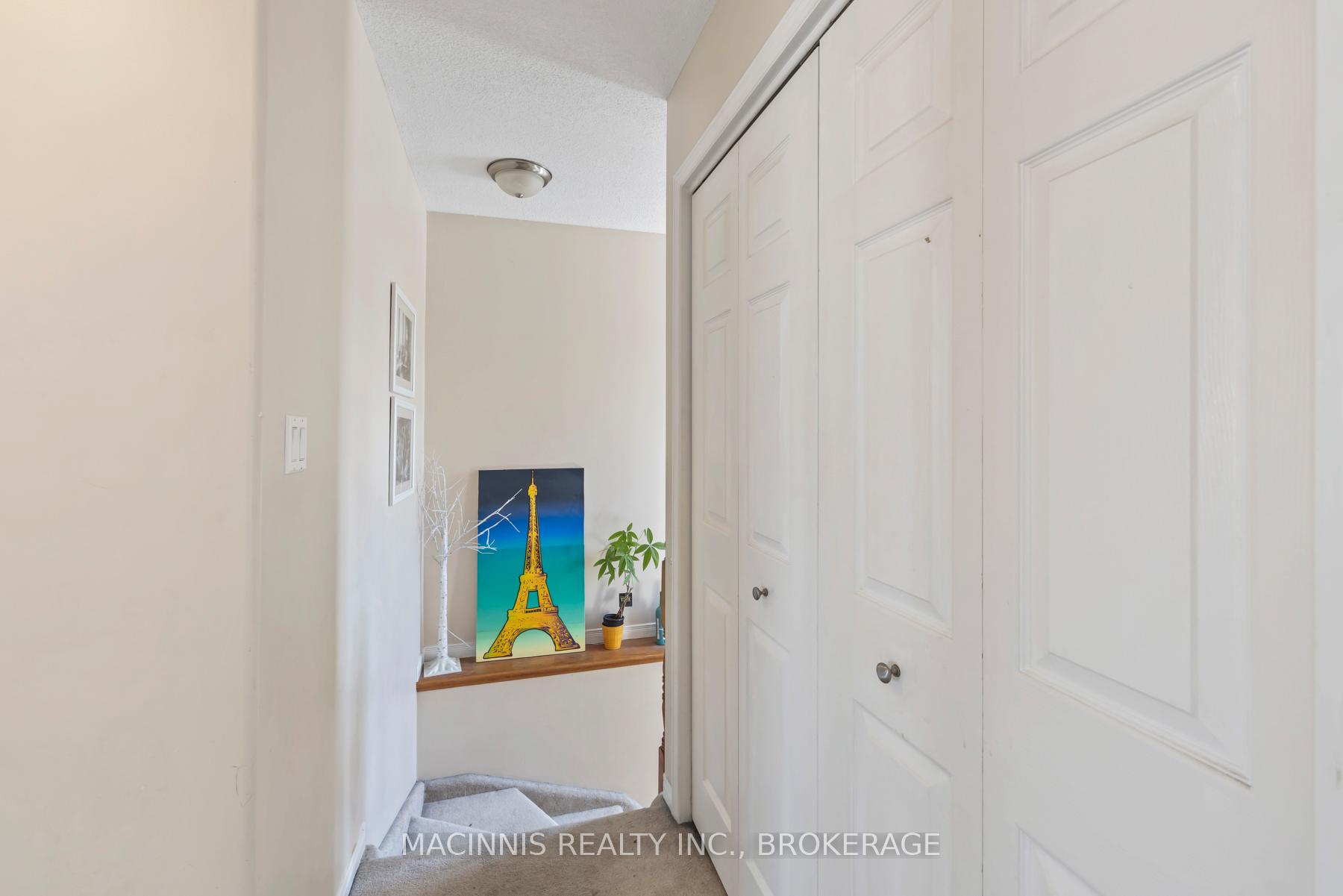 Photo 22 of 1018 Rainbow Crescent, Kingston, Kingston East (Incl Barret Crt) — HOMEH