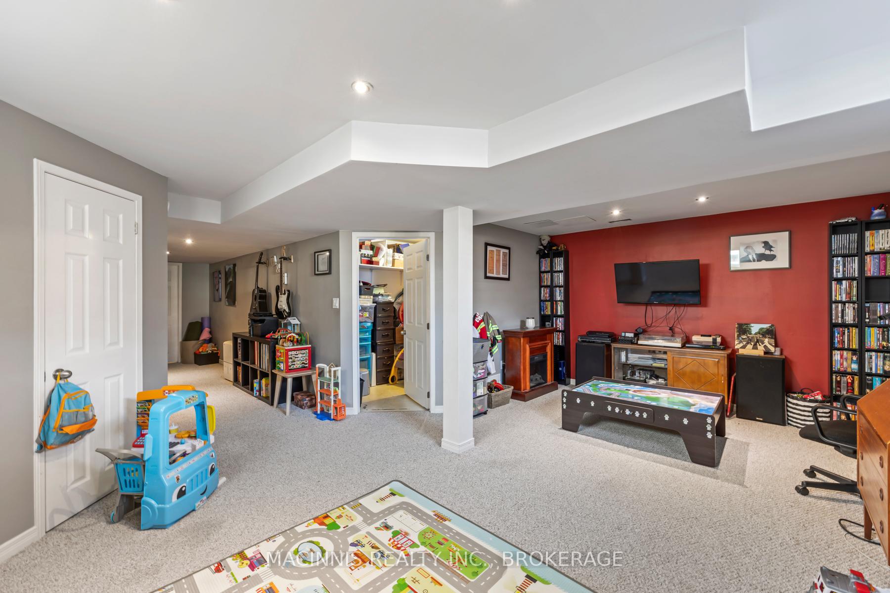Photo 29 of 1018 Rainbow Crescent, Kingston, Kingston East (Incl Barret Crt) — HOMEH