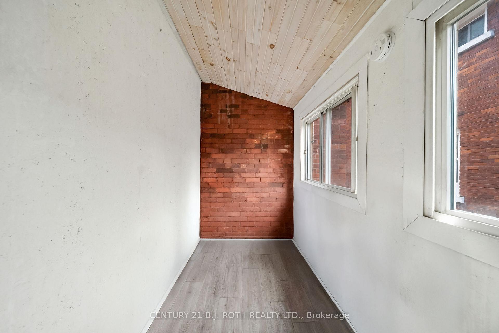 Photo 12 of 81 Douglas Street, Orillia — HOMEH