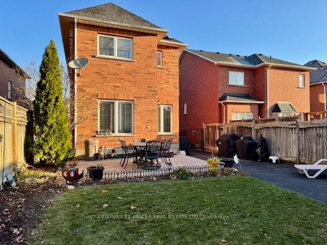 Photo 7 of 2488 Capilano Crescent, Oakville, River Oaks — HOMEH