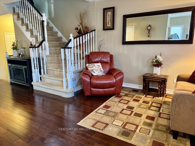 Photo 10 of 2488 Capilano Crescent, Oakville, River Oaks — HOMEH