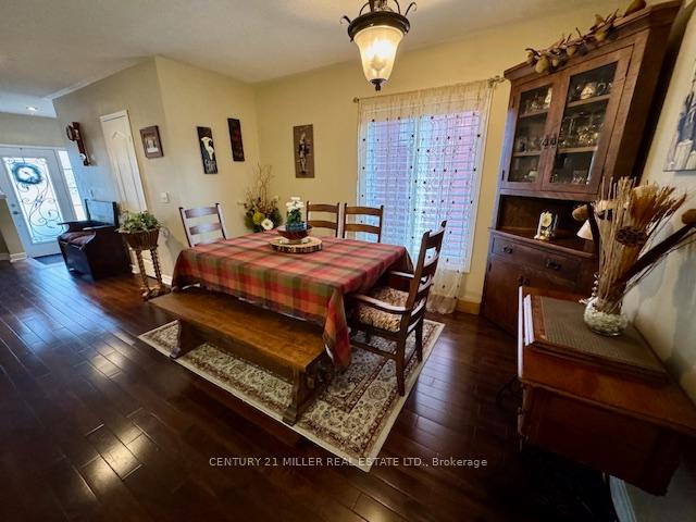 Photo 13 of 2488 Capilano Crescent, Oakville, River Oaks — HOMEH