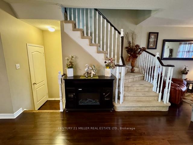 Photo 15 of 2488 Capilano Crescent, Oakville, River Oaks — HOMEH