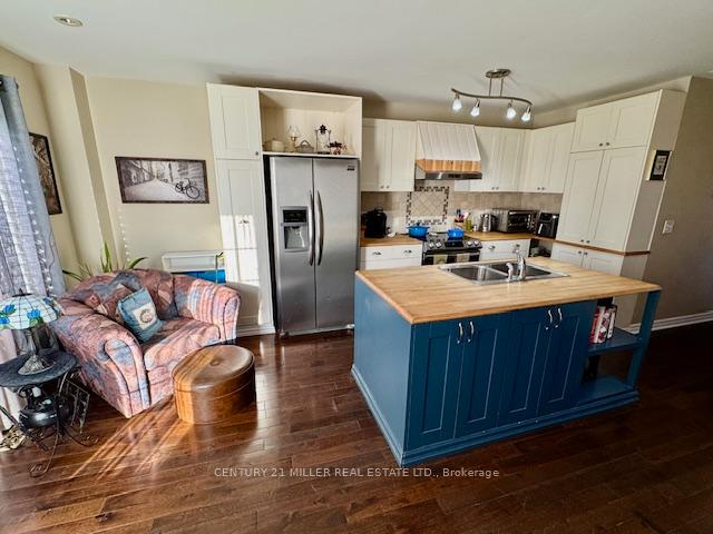 Photo 18 of 2488 Capilano Crescent, Oakville, River Oaks — HOMEH