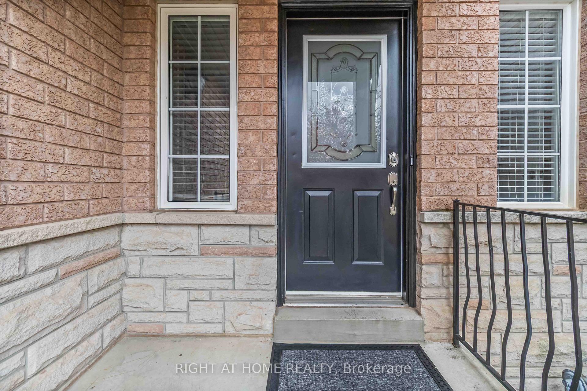 Photo 2 of 2466 Newcastle Crescent, Oakville, West Oak Trails — HOMEH
