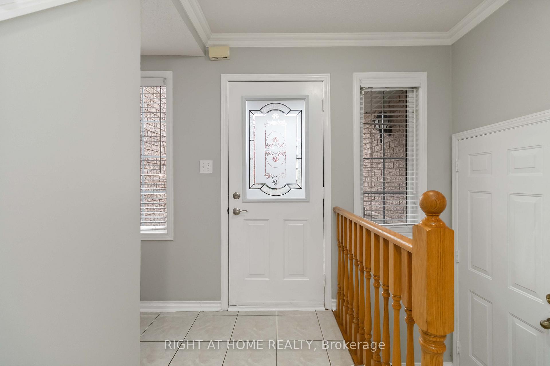Photo 3 of 2466 Newcastle Crescent, Oakville, West Oak Trails — HOMEH