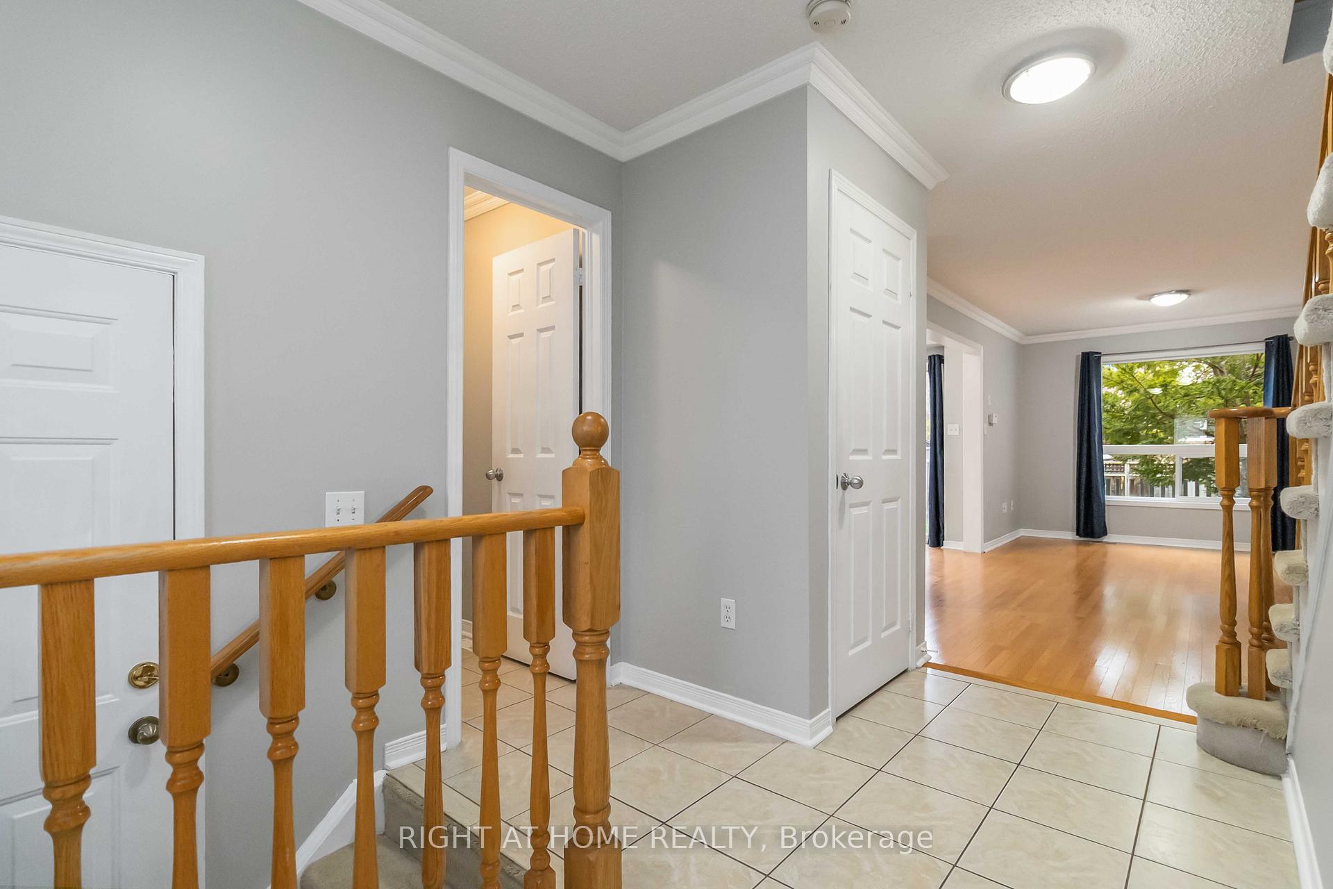 Photo 4 of 2466 Newcastle Crescent, Oakville, West Oak Trails — HOMEH