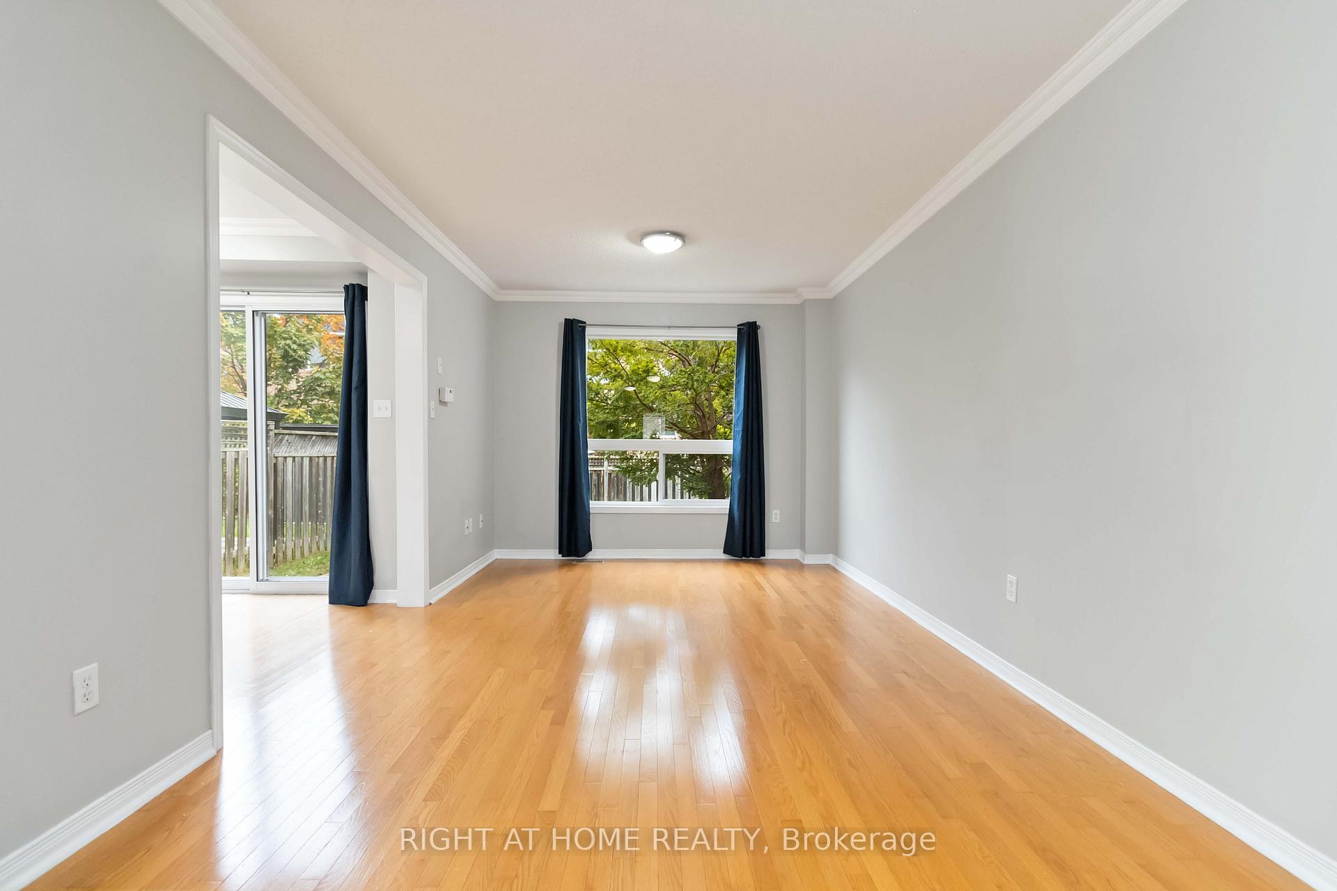 Photo 5 of 2466 Newcastle Crescent, Oakville, West Oak Trails — HOMEH