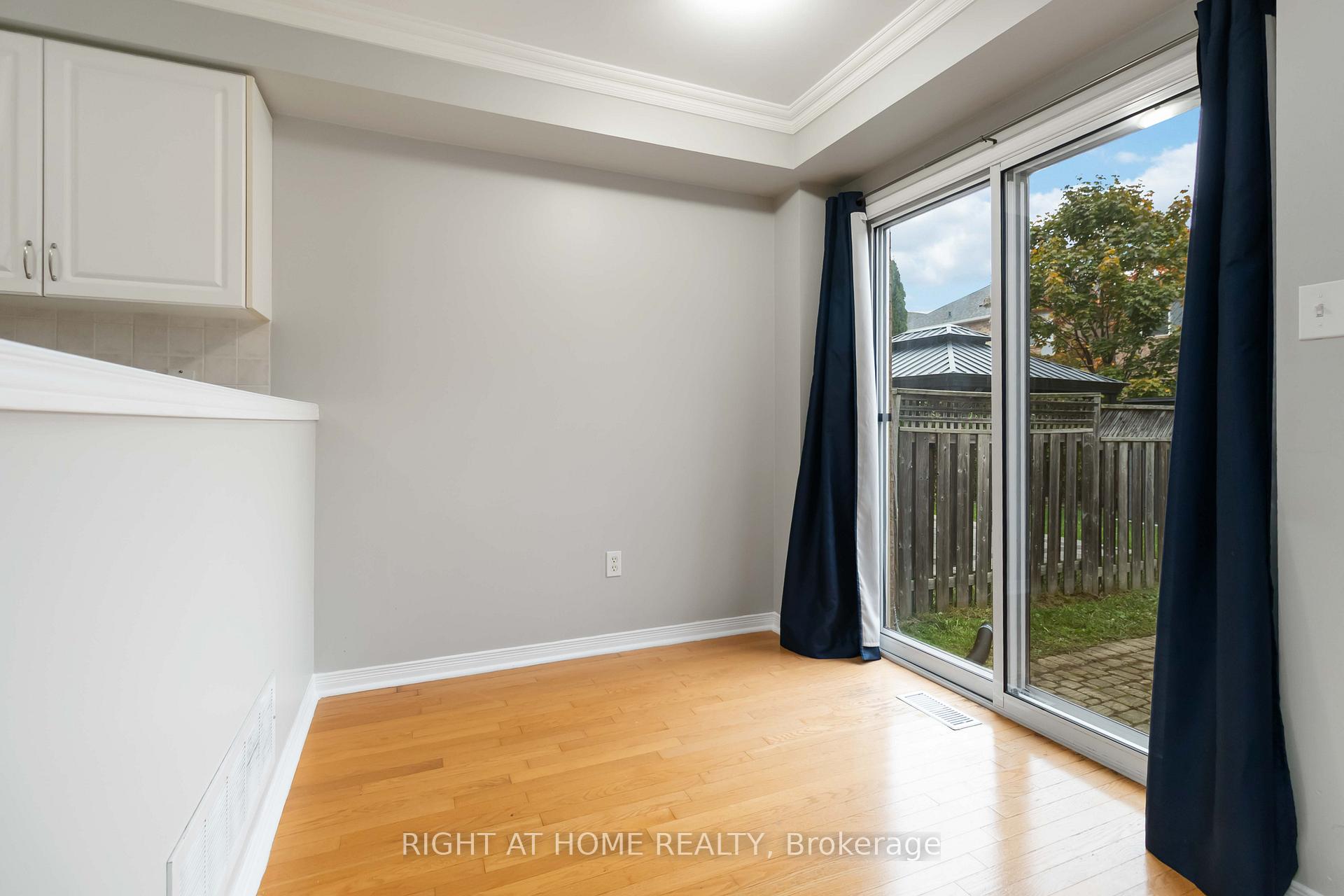 Photo 8 of 2466 Newcastle Crescent, Oakville, West Oak Trails — HOMEH