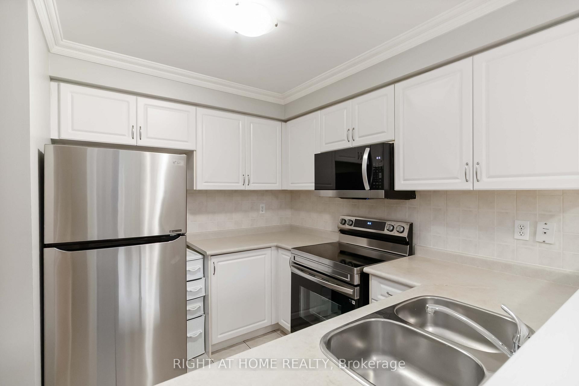 Photo 11 of 2466 Newcastle Crescent, Oakville, West Oak Trails — HOMEH