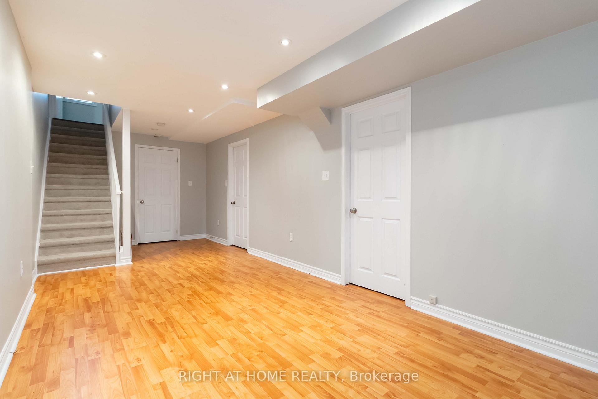 Photo 20 of 2466 Newcastle Crescent, Oakville, West Oak Trails — HOMEH