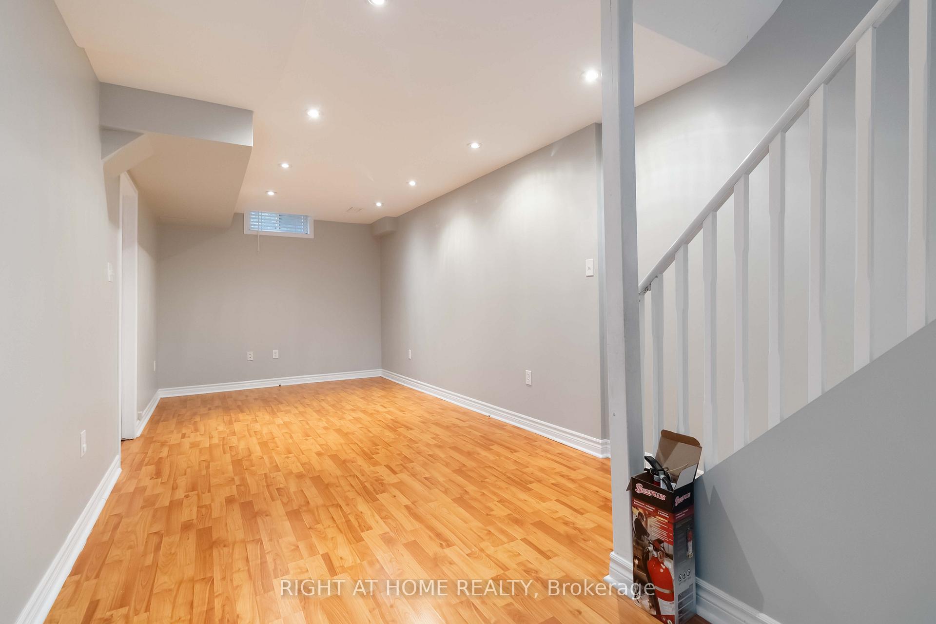 Photo 22 of 2466 Newcastle Crescent, Oakville, West Oak Trails — HOMEH