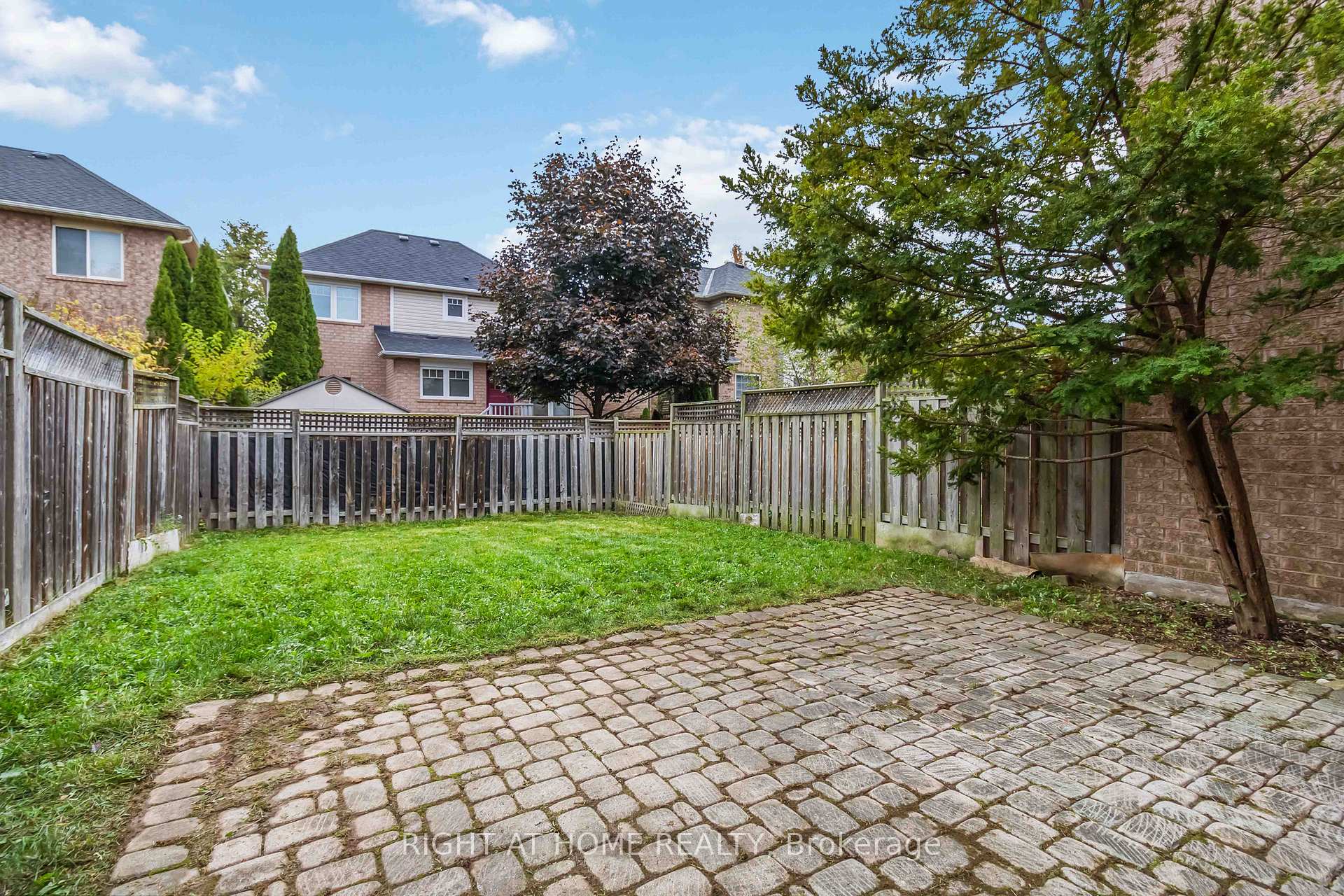 Photo 25 of 2466 Newcastle Crescent, Oakville, West Oak Trails — HOMEH