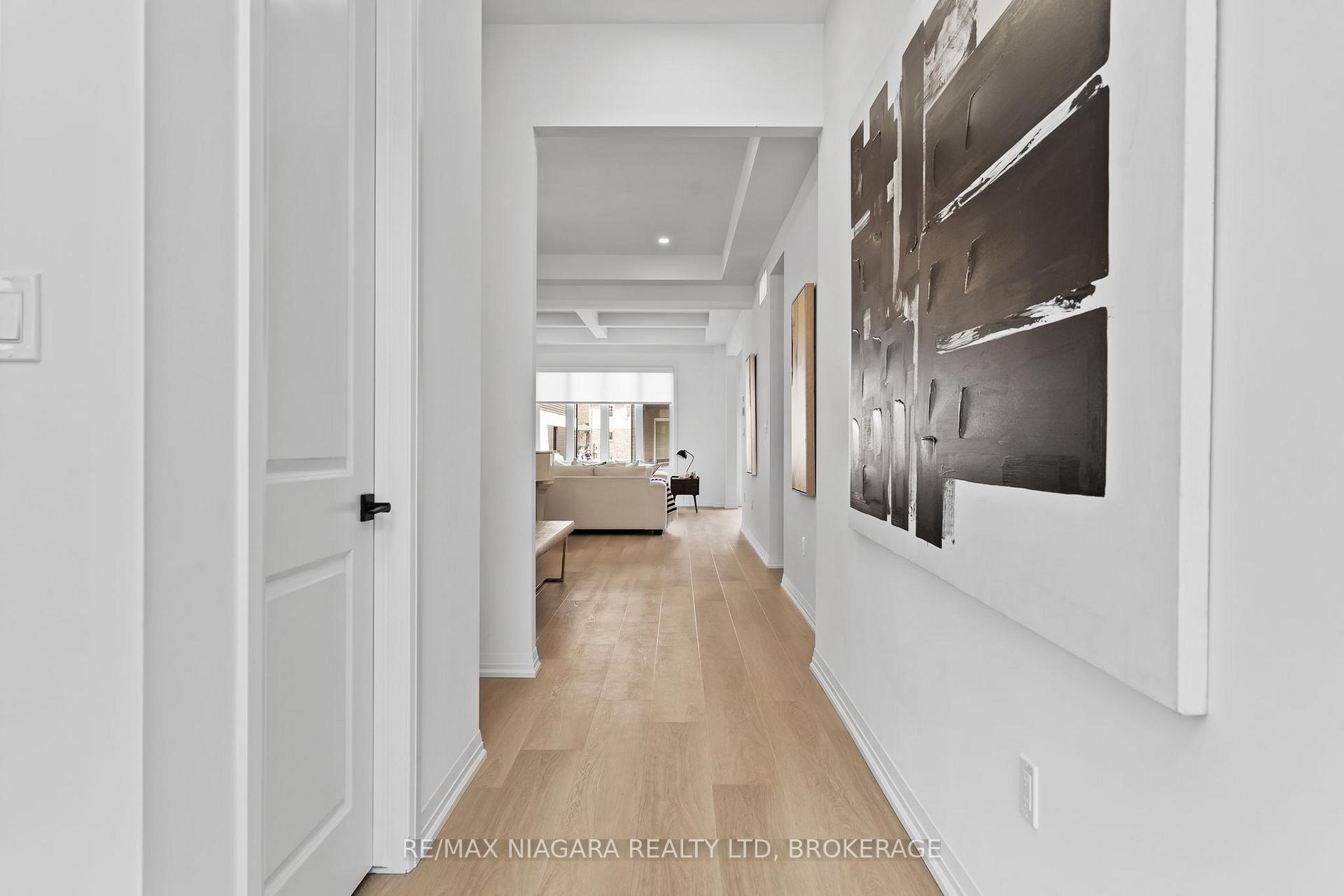 Photo 5 of 7 Samuel Avenue, Pelham, Fonthill — HOMEH